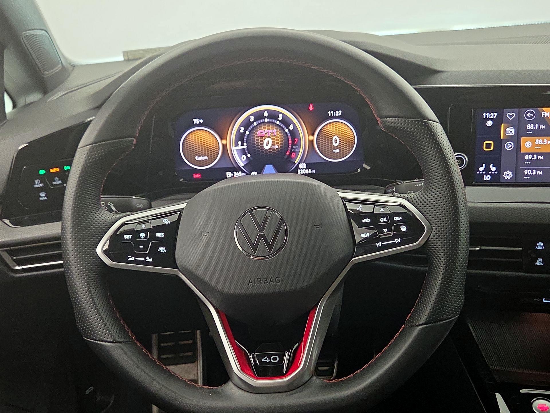 Thumbnail: 2023 Volkswagen Golf - 10