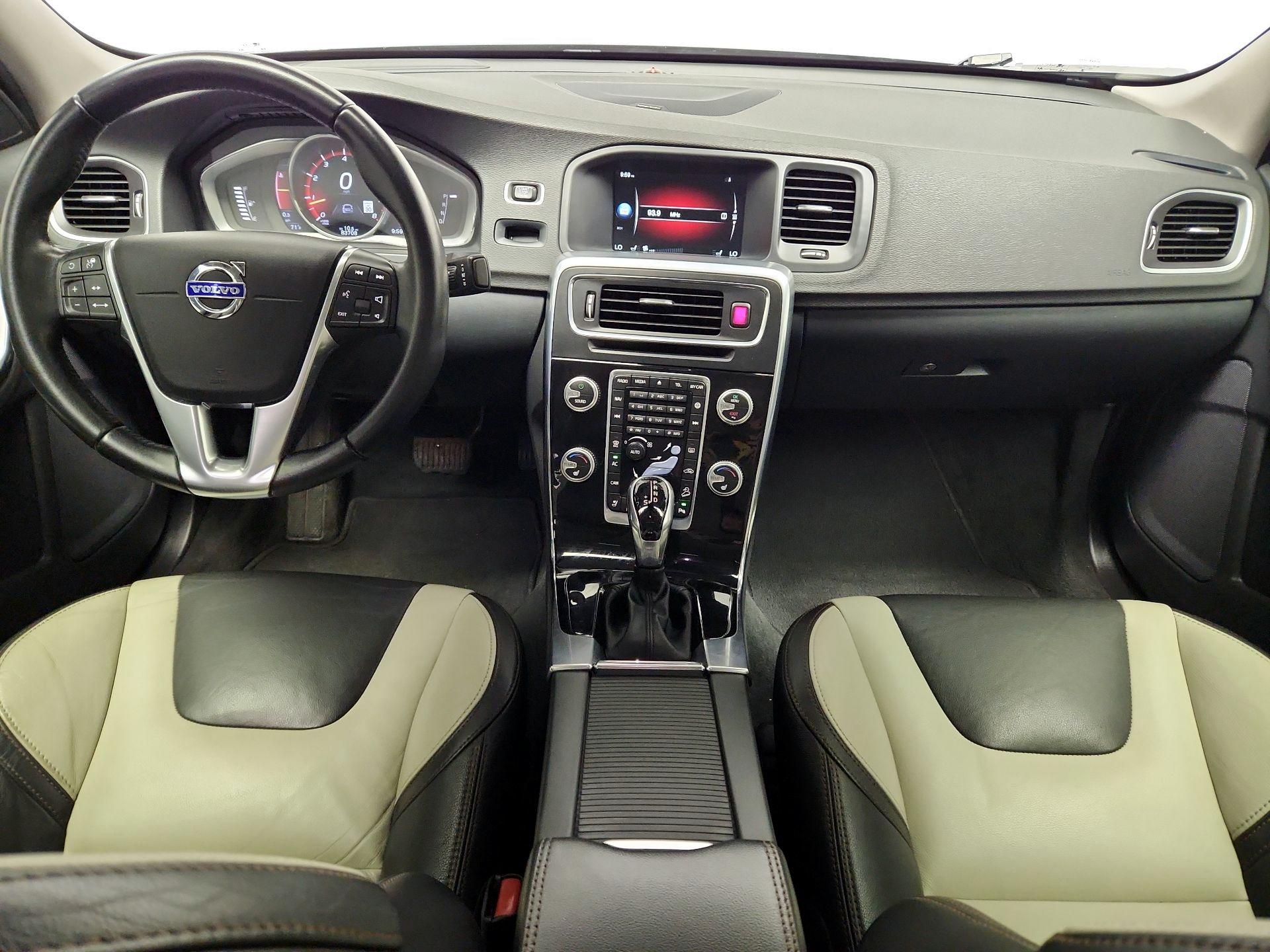 Thumbnail: 2016 Volvo S60 - 9