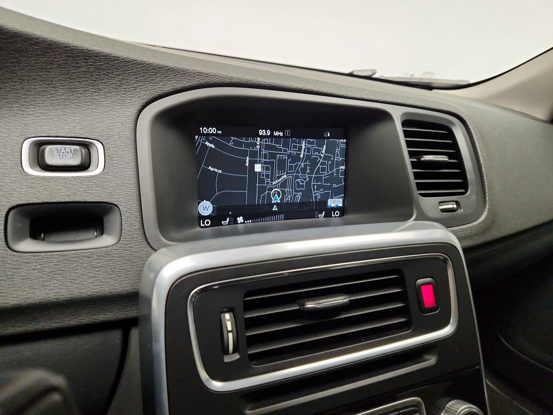 Thumbnail: 2016 Volvo S60 - 14