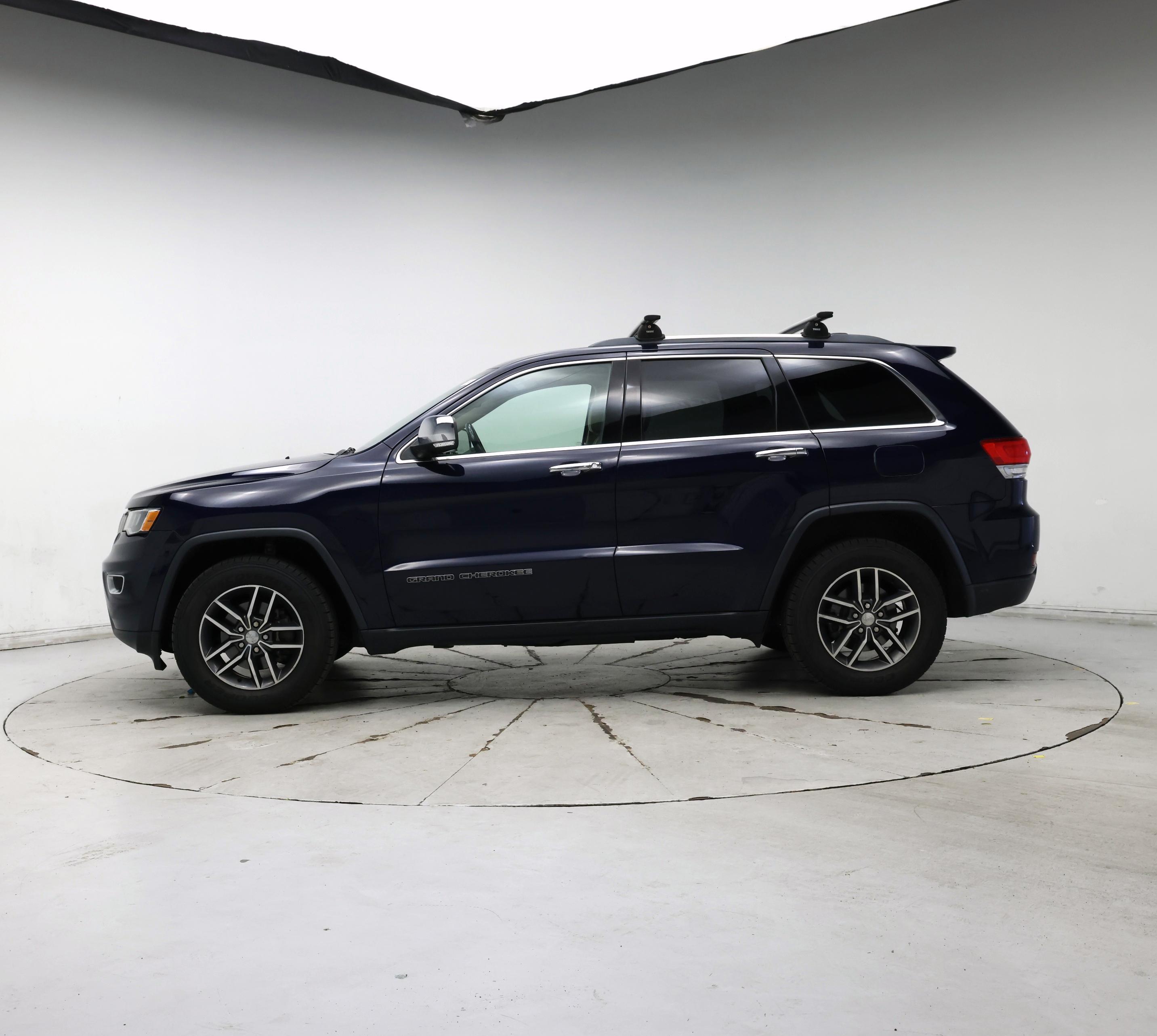 Thumbnail: 2018 Jeep Grand Cherokee - 3