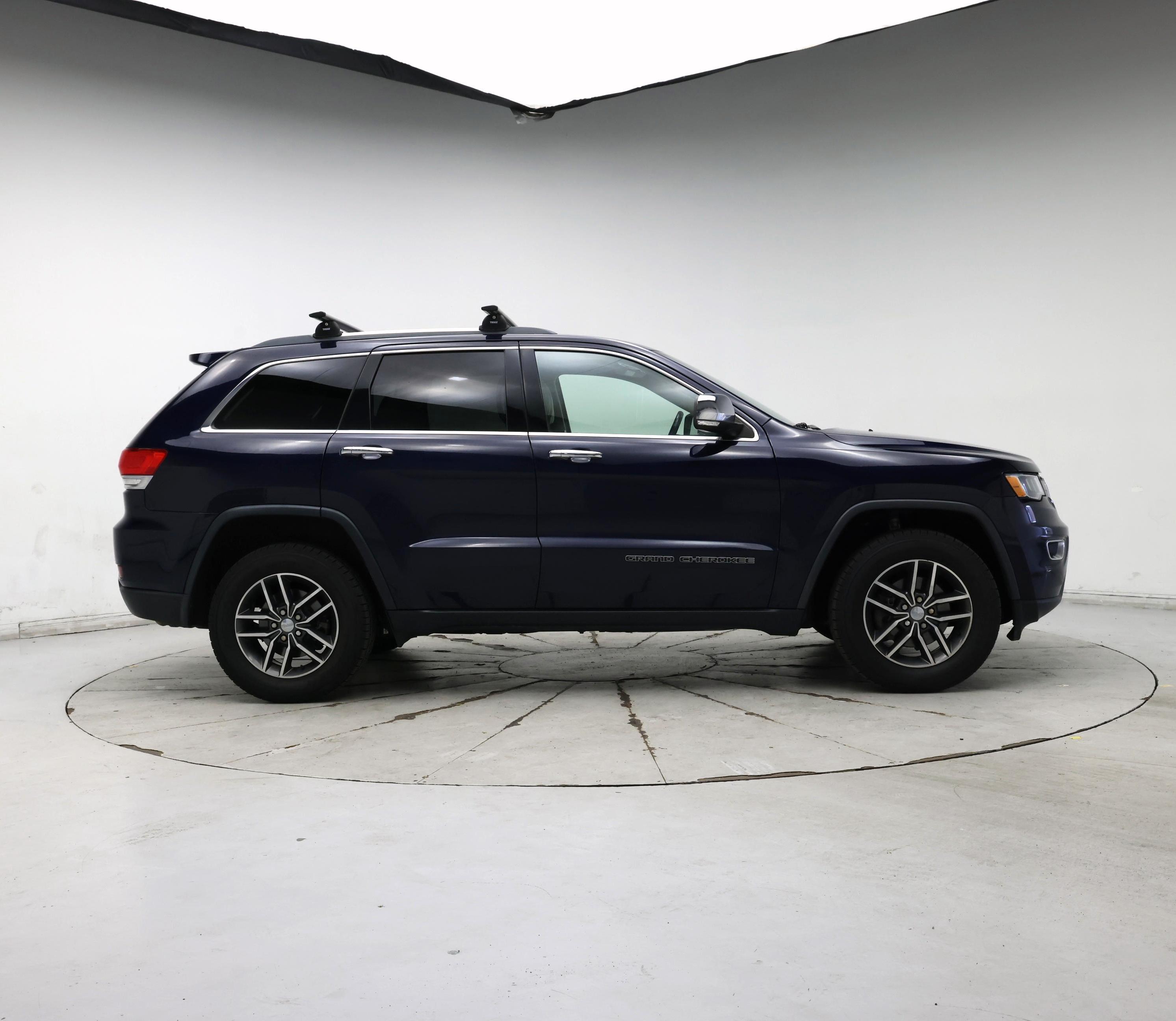 Thumbnail: 2018 Jeep Grand Cherokee - 7