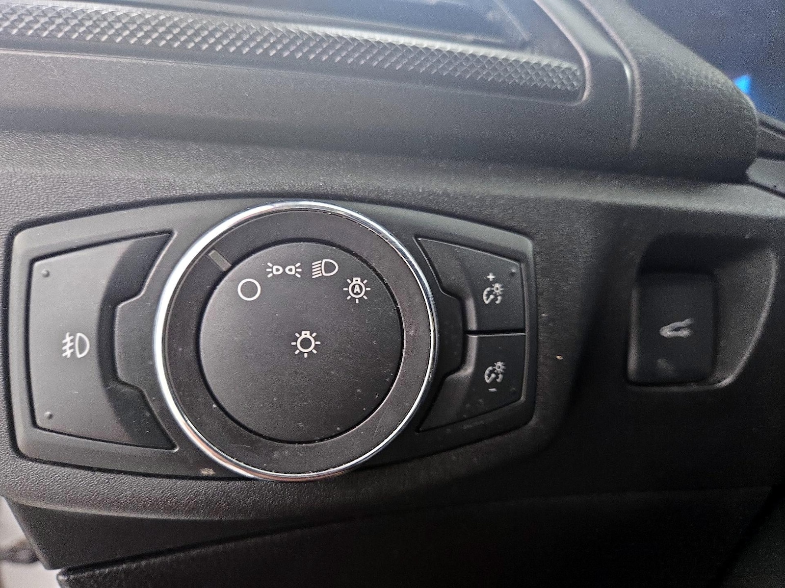 2018 Ford Fusion SE - Photo 14