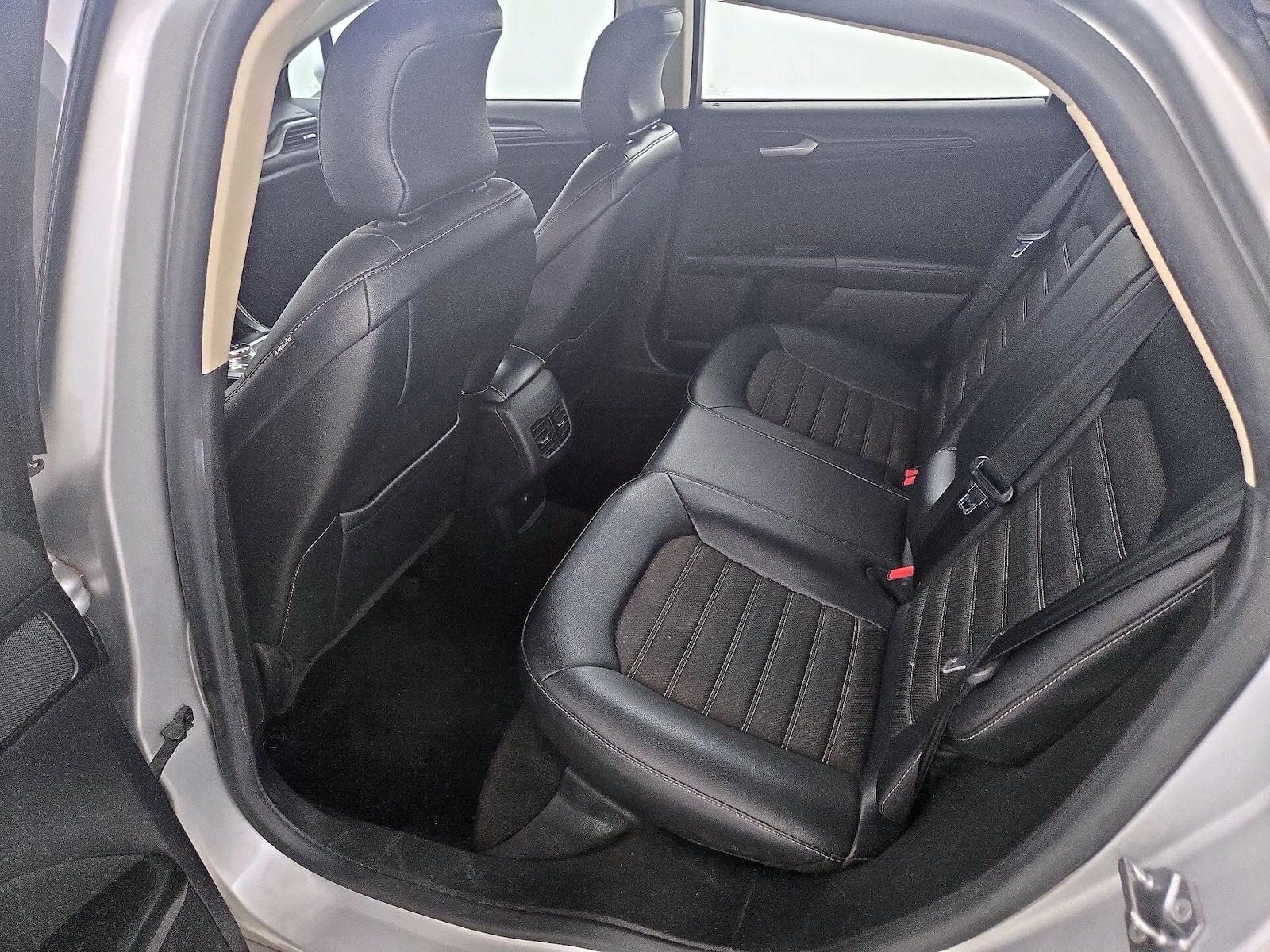 2018 Ford Fusion SE - Photo 20