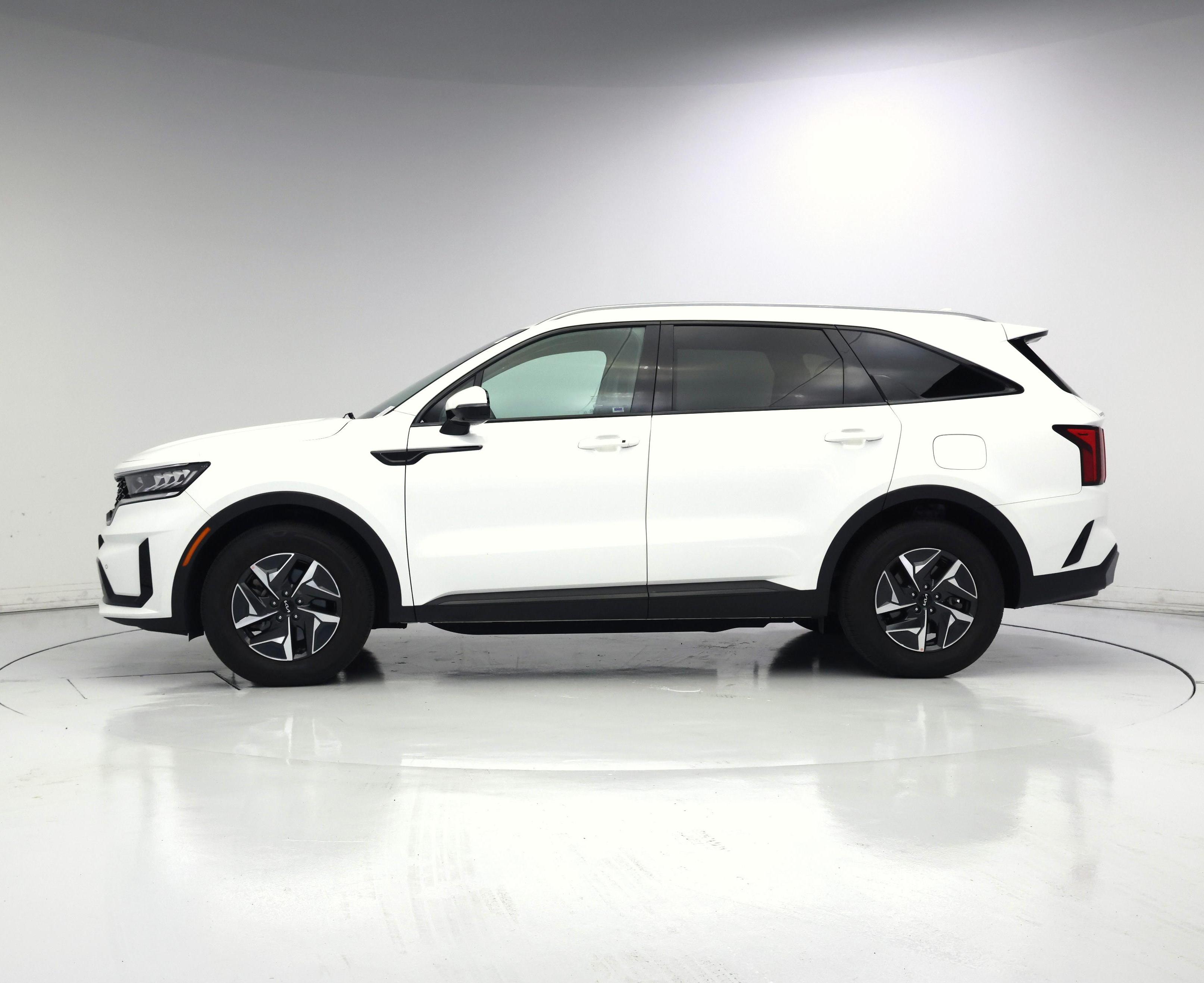Thumbnail: 2023 Kia Sorento - 3
