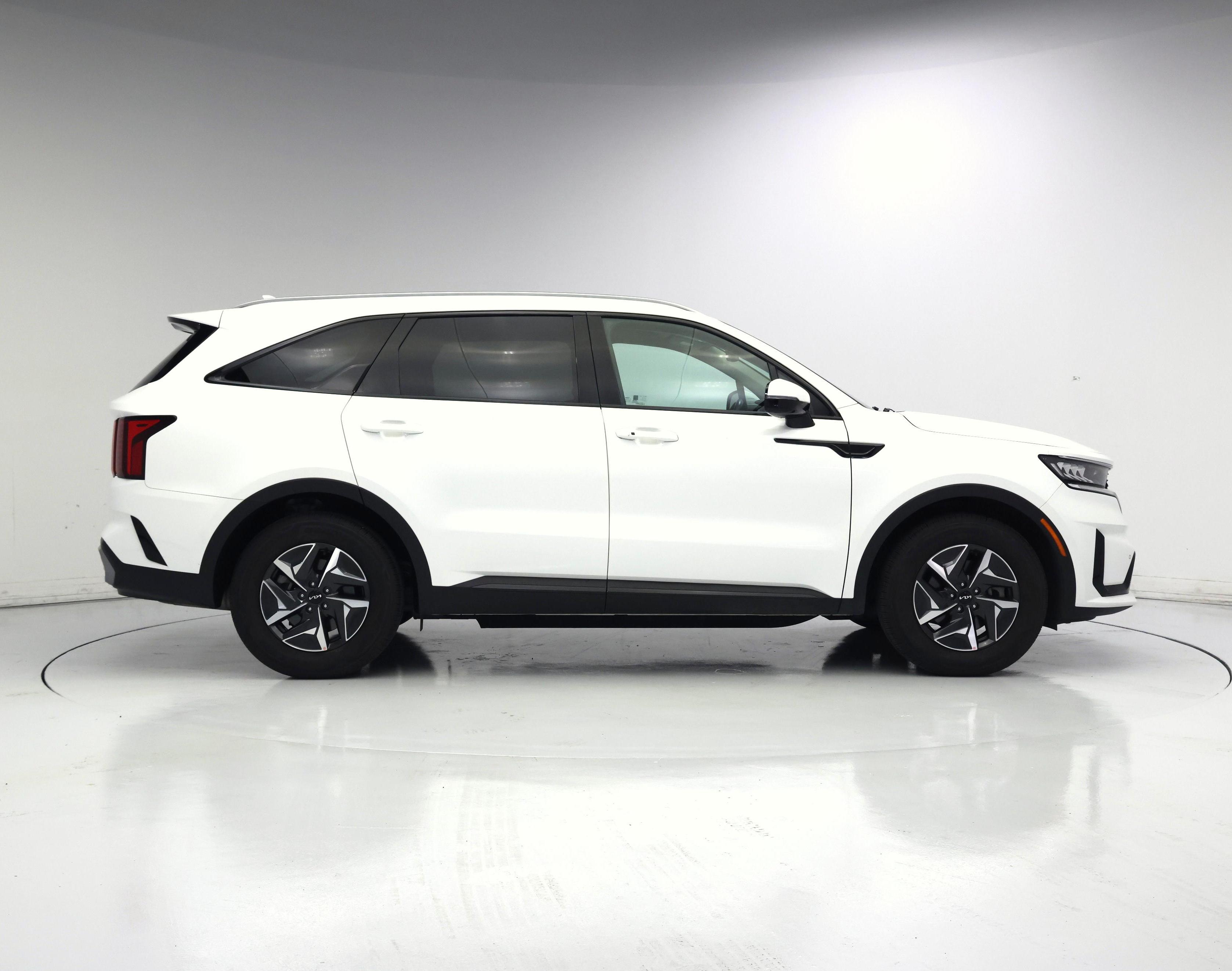 Thumbnail: 2023 Kia Sorento - 7