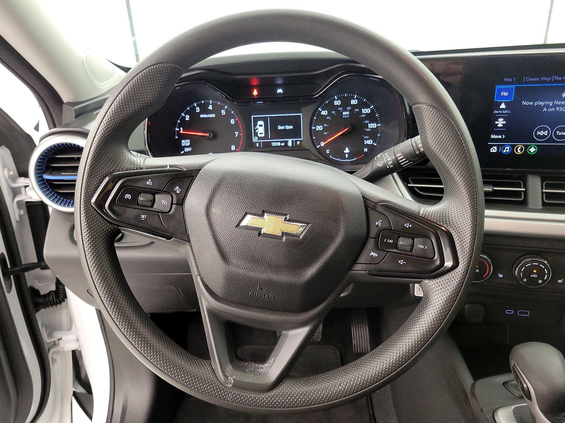 Thumbnail: 2025 Chevrolet Trax - 10