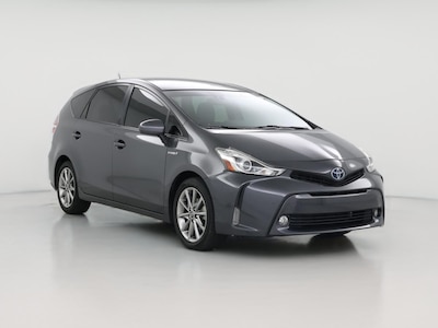 2017 Toyota Prius v Five