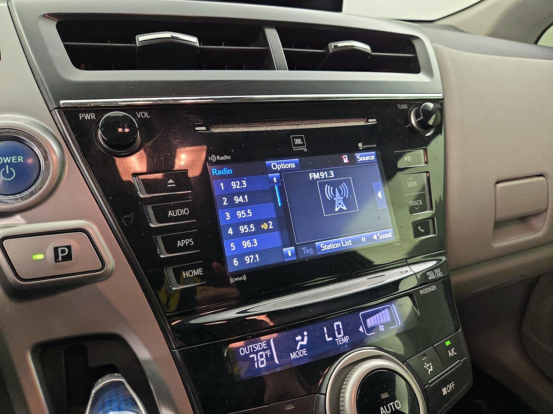Thumbnail: 2017 Toyota Prius v - 16