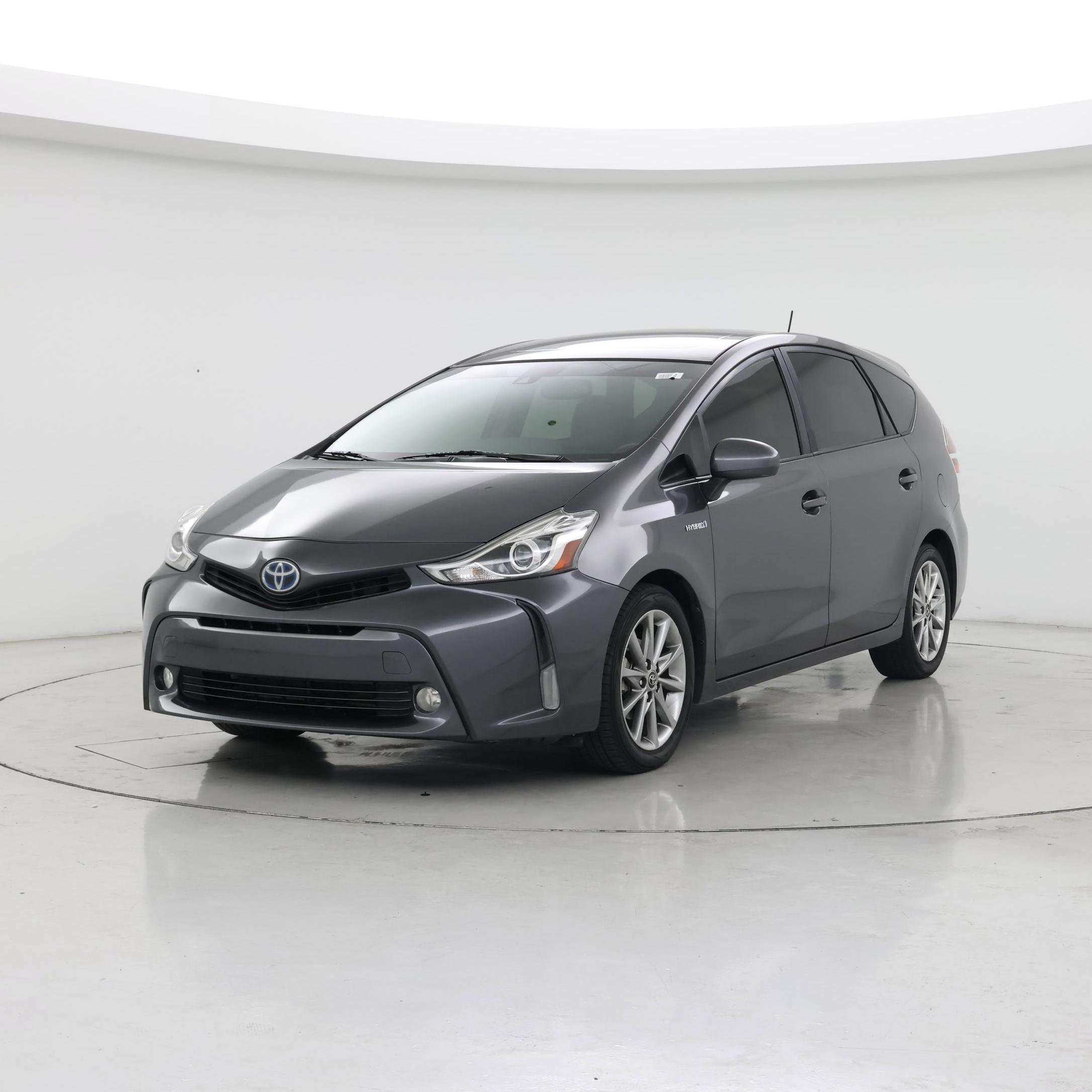 Thumbnail: 2017 Toyota Prius v - 4