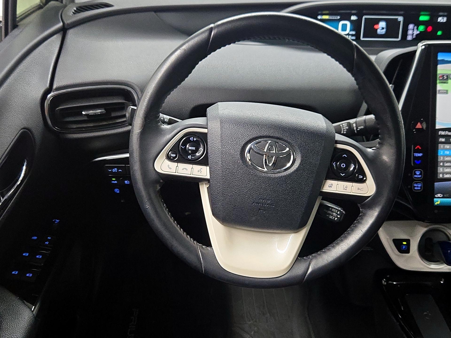 Thumbnail: 2017 Toyota Prius Prime - 10