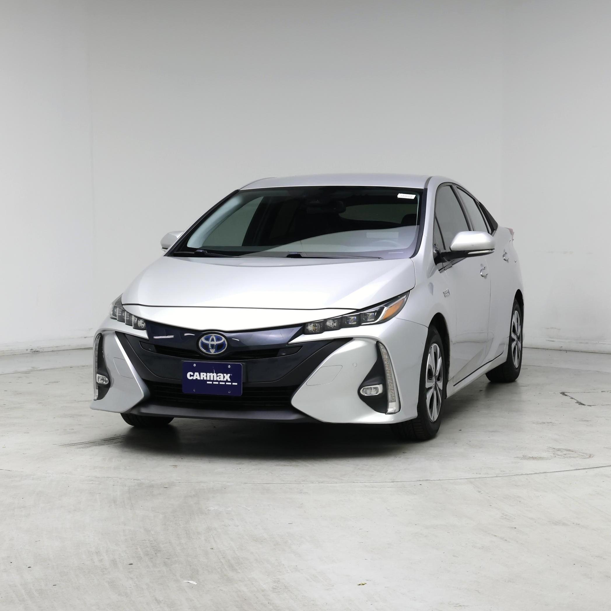 Thumbnail: 2017 Toyota Prius Prime - 4