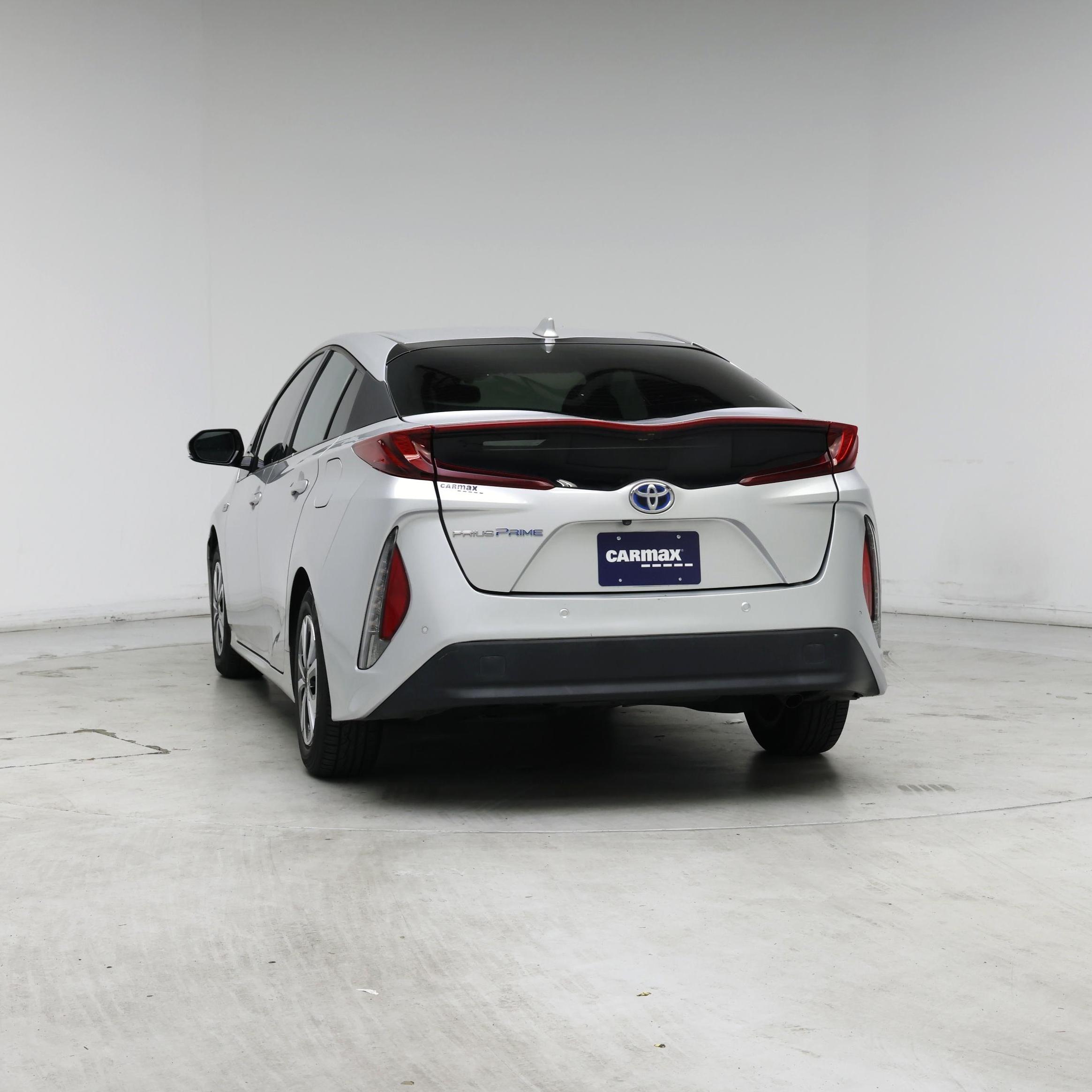 Thumbnail: 2017 Toyota Prius Prime - 6
