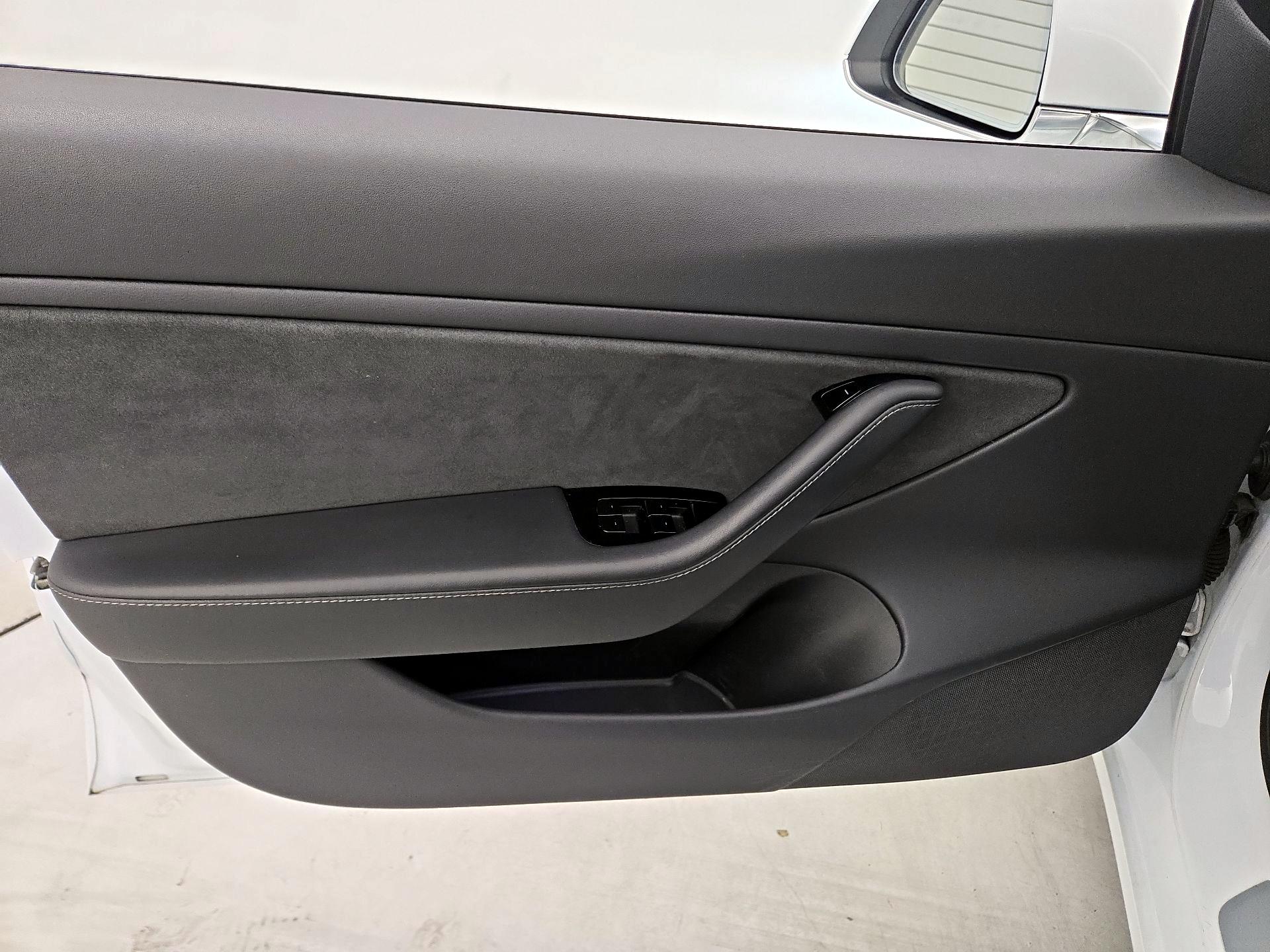 Thumbnail: 2019 Tesla Model 3 - 12
