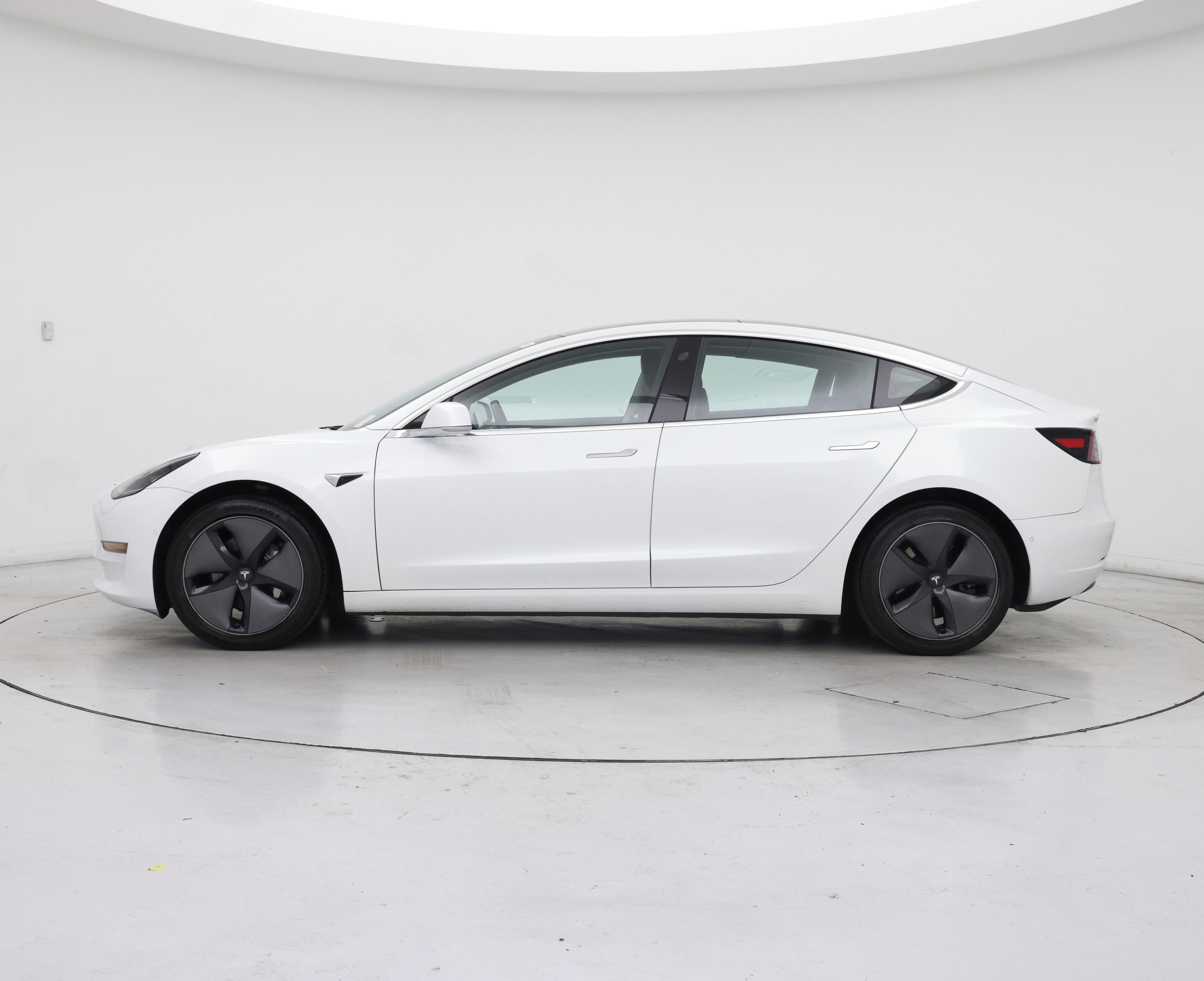 Thumbnail: 2019 Tesla Model 3 - 3