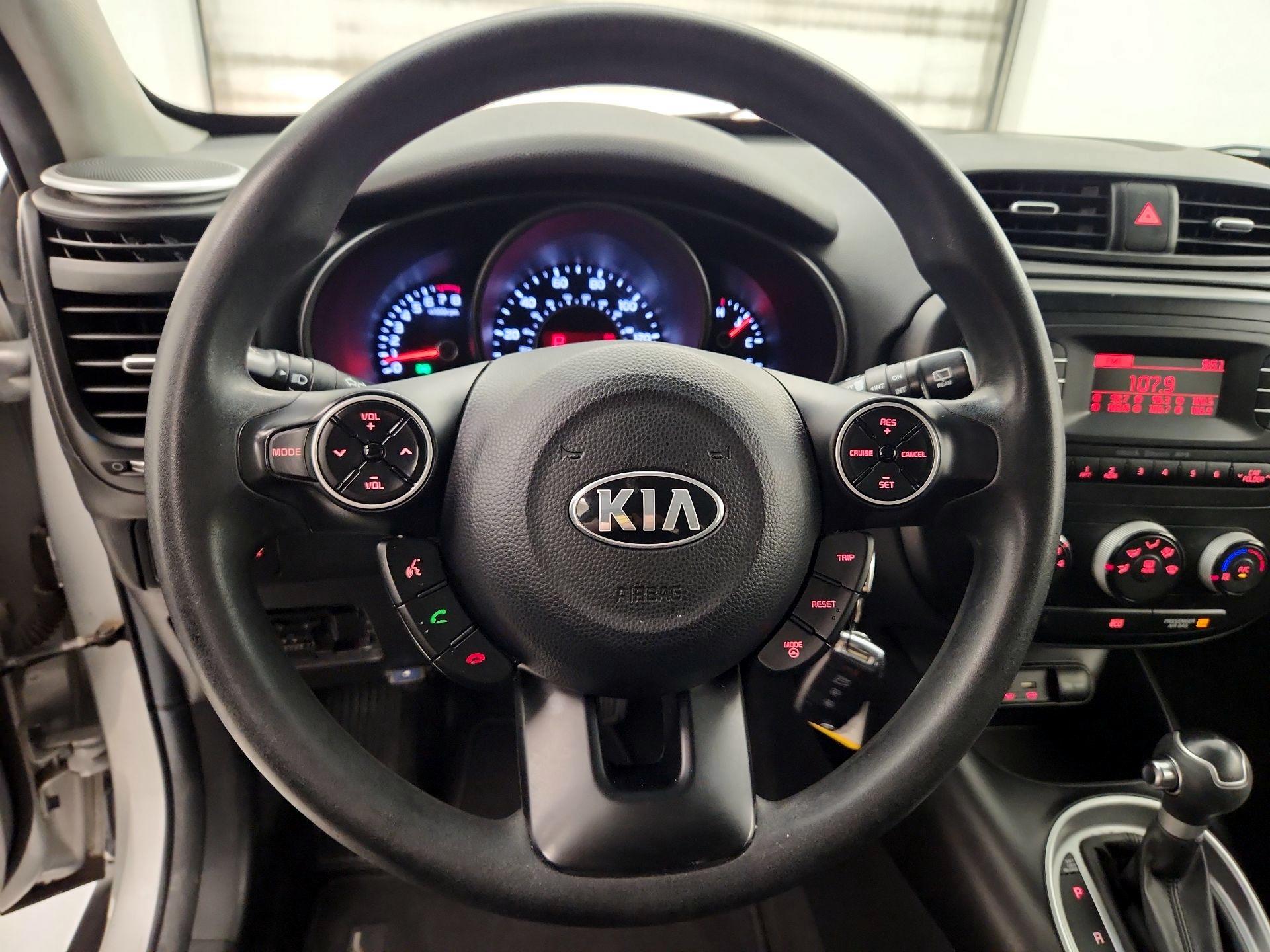 Thumbnail: 2015 Kia Soul - 10