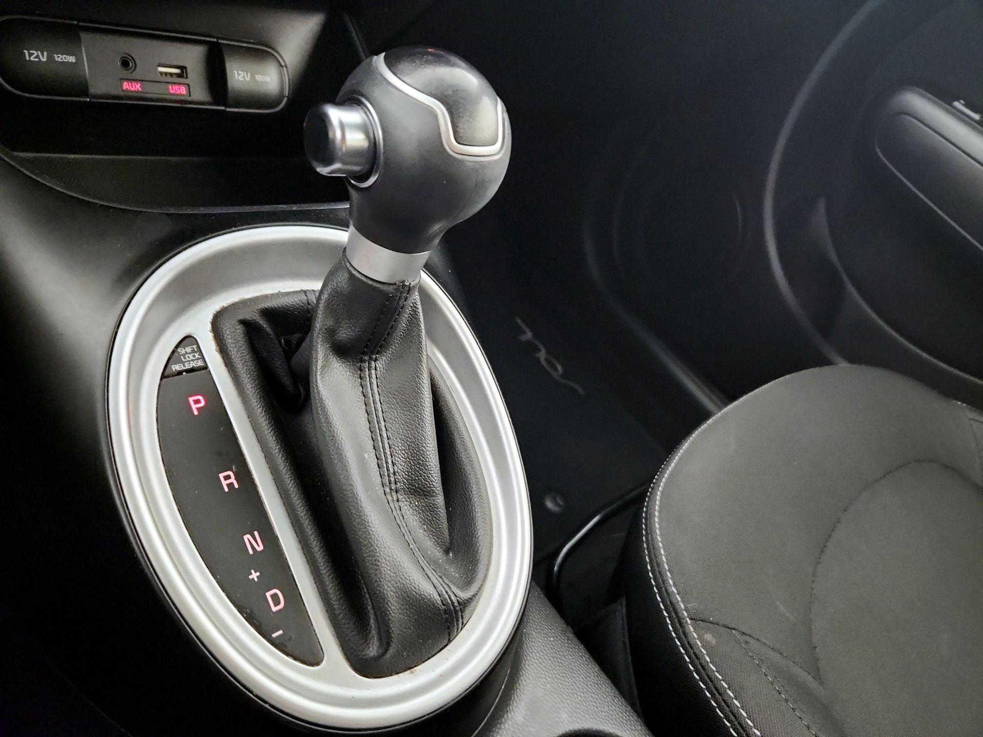 Thumbnail: 2015 Kia Soul - 16