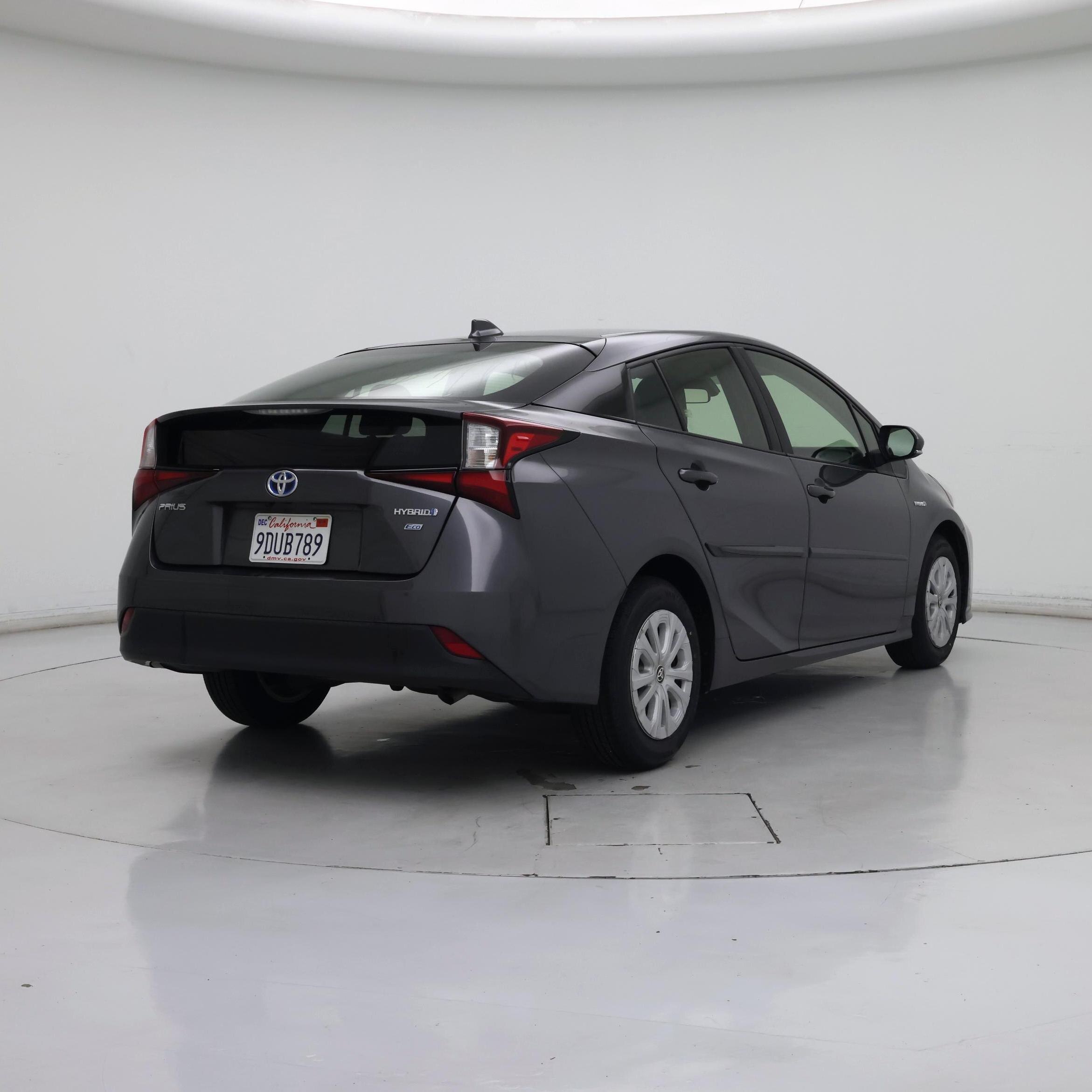 Thumbnail: 2022 Toyota Prius - 8