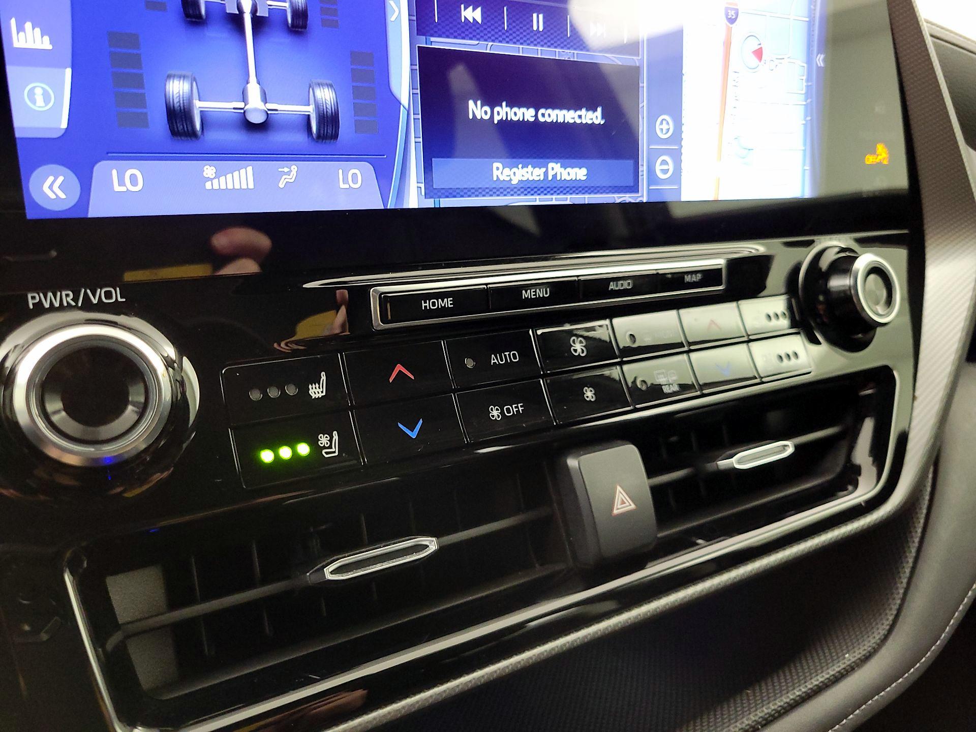 Thumbnail: 2020 Toyota Highlander - 17