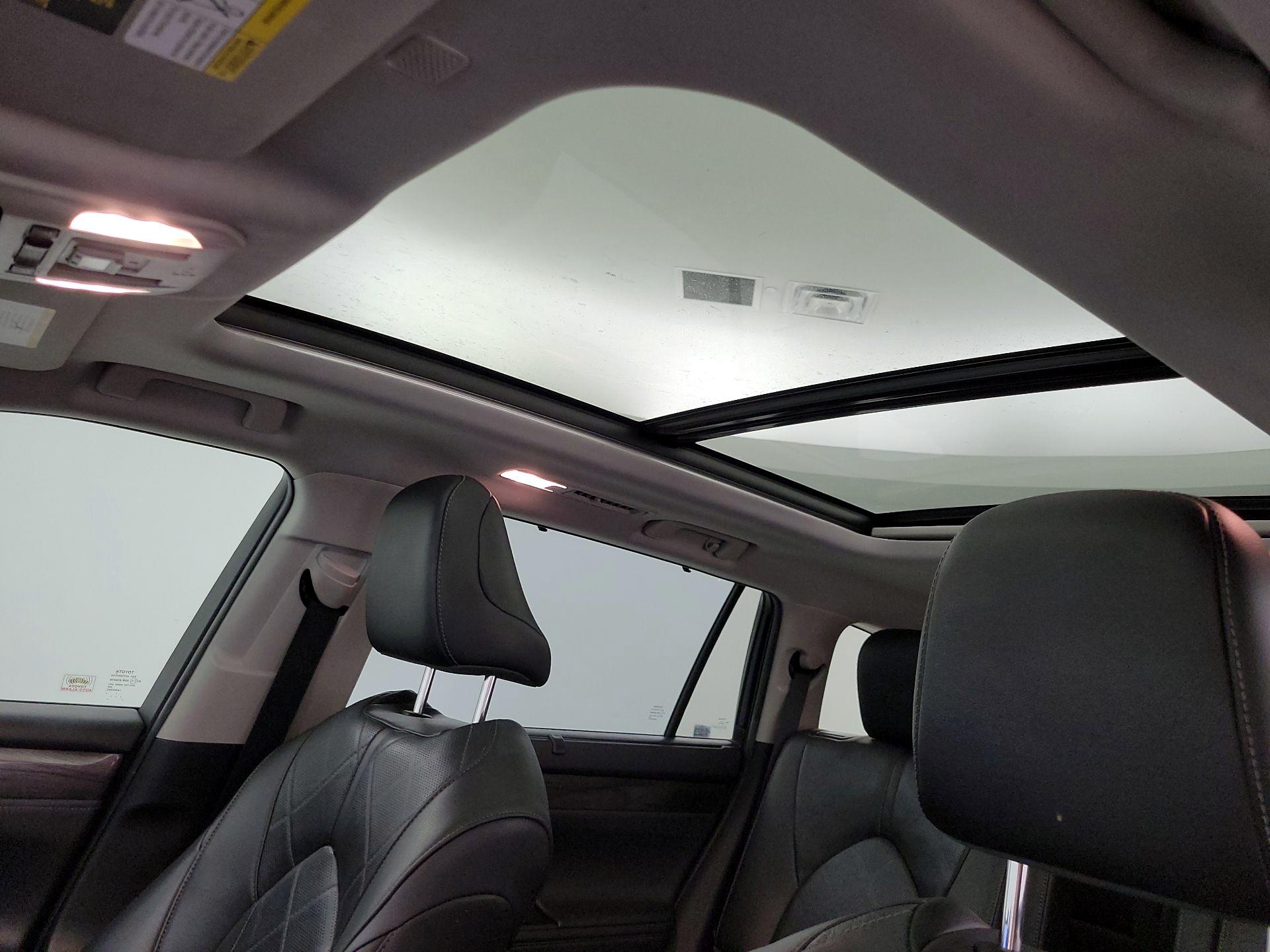 Thumbnail: 2020 Toyota Highlander - 20