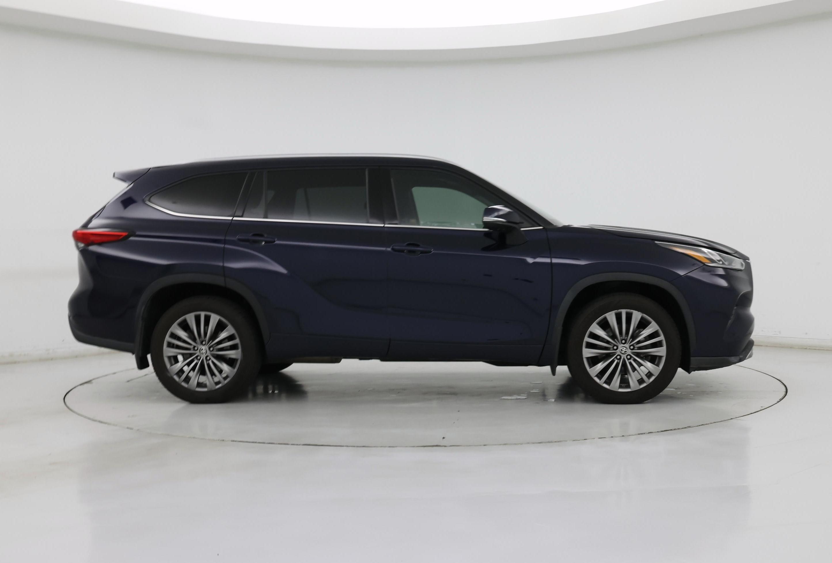 Thumbnail: 2020 Toyota Highlander - 7