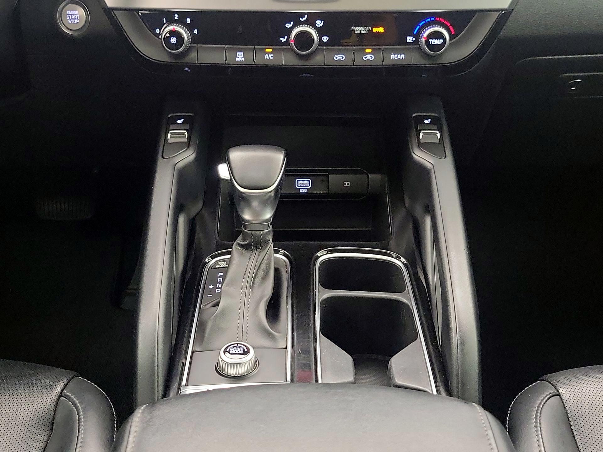 Thumbnail: 2020 Kia Telluride - 17