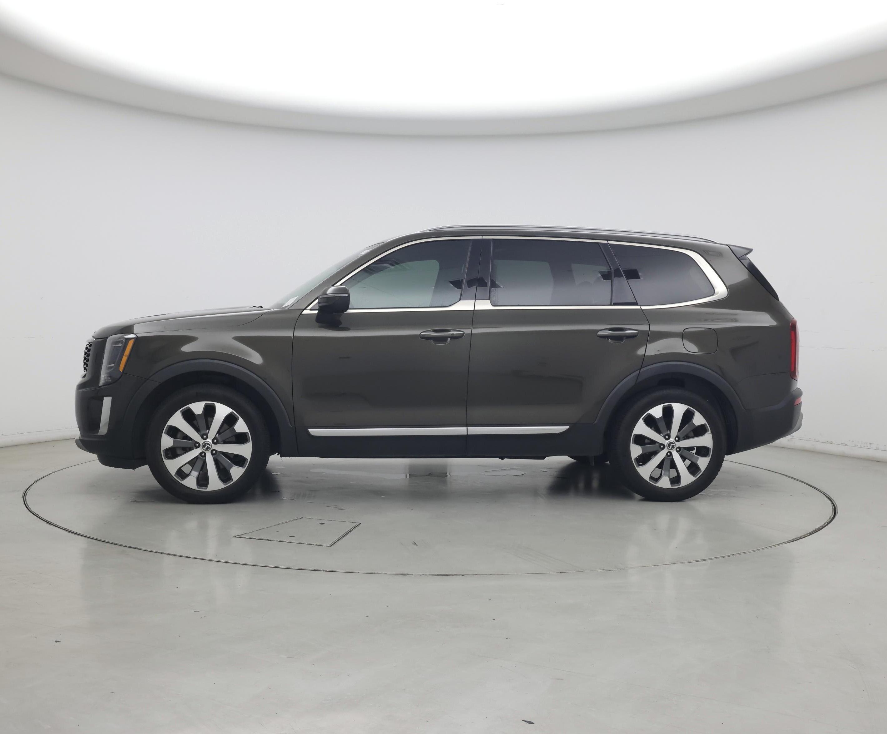 Thumbnail: 2020 Kia Telluride - 3