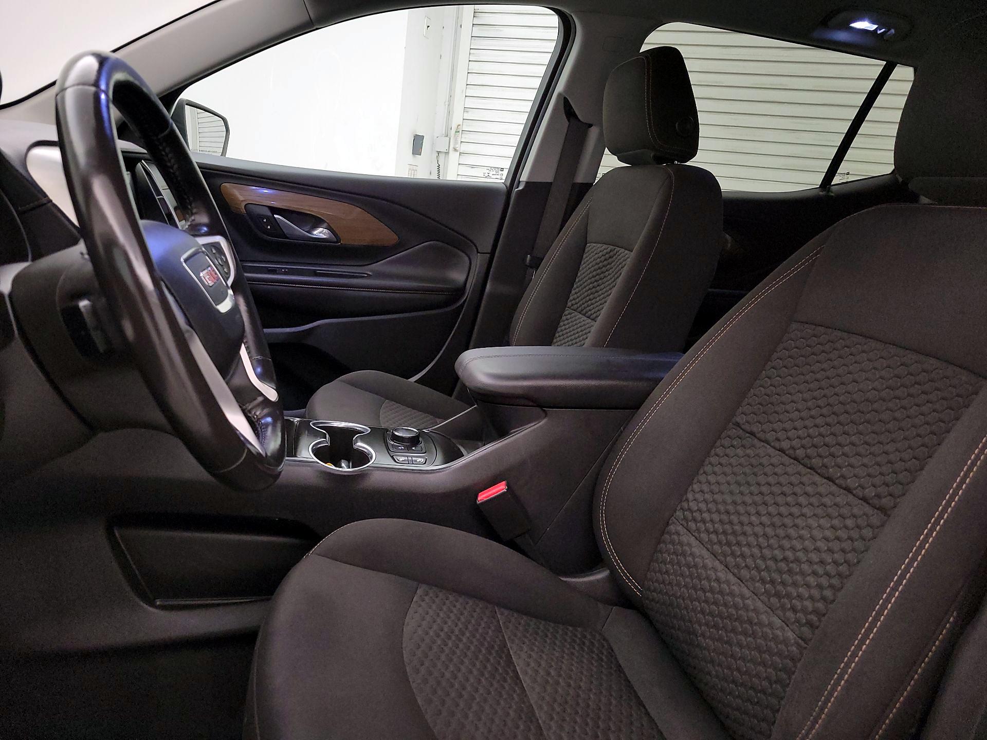 Thumbnail: 2020 GMC Terrain - 11