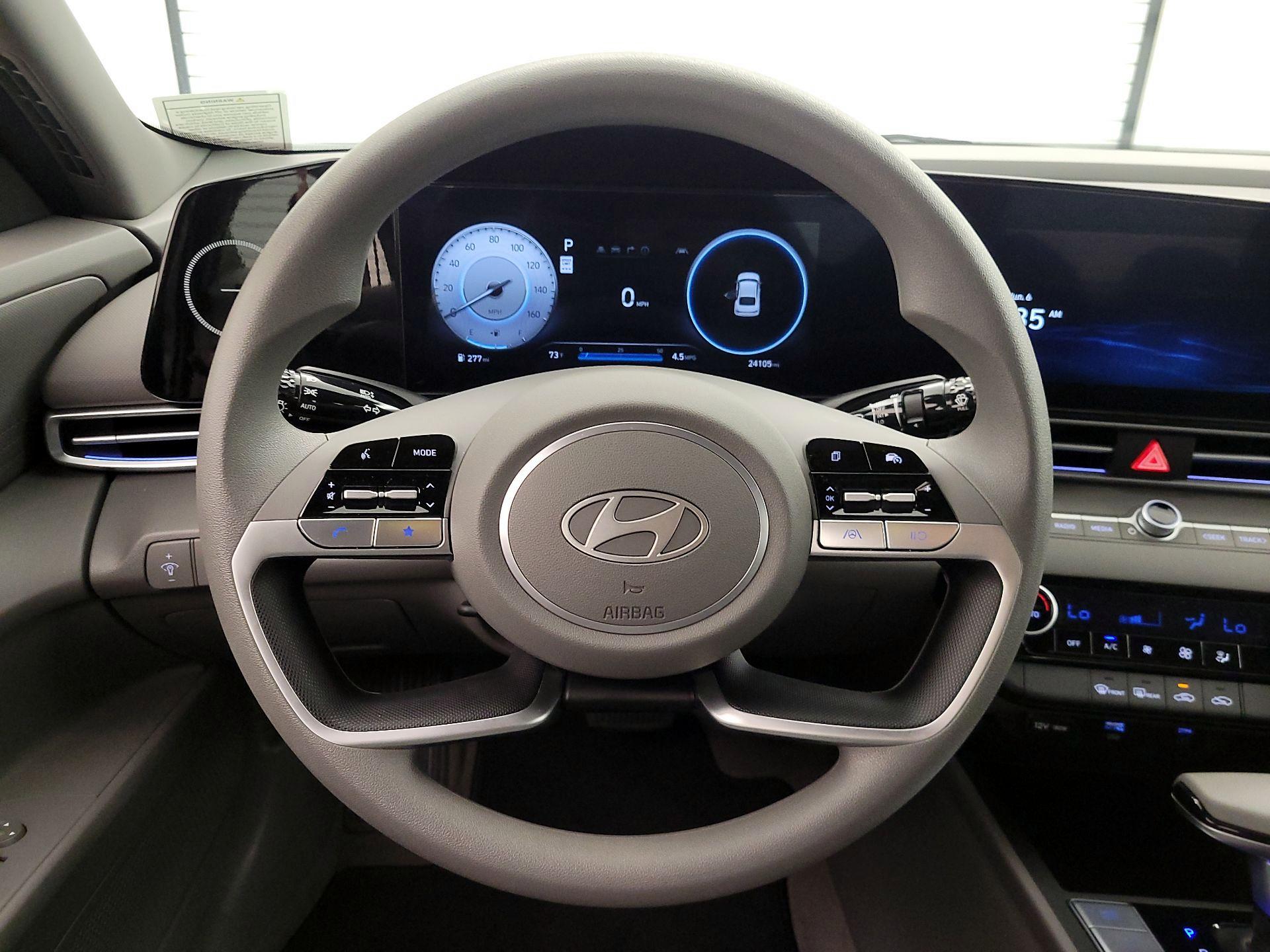 Thumbnail: 2024 Hyundai Elantra - 10