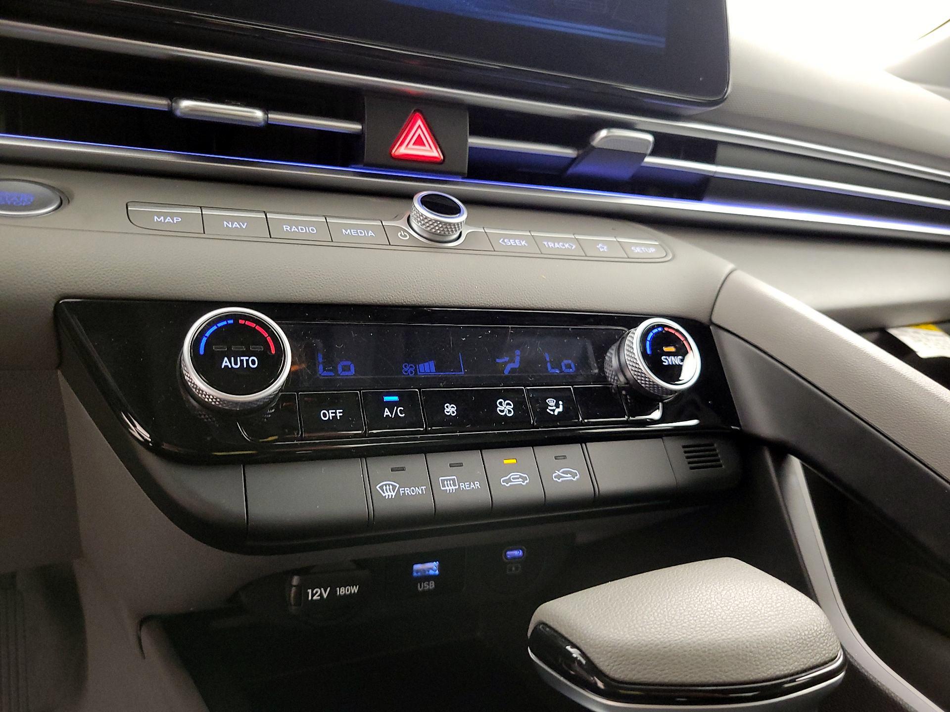 Thumbnail: 2024 Hyundai Elantra - 17