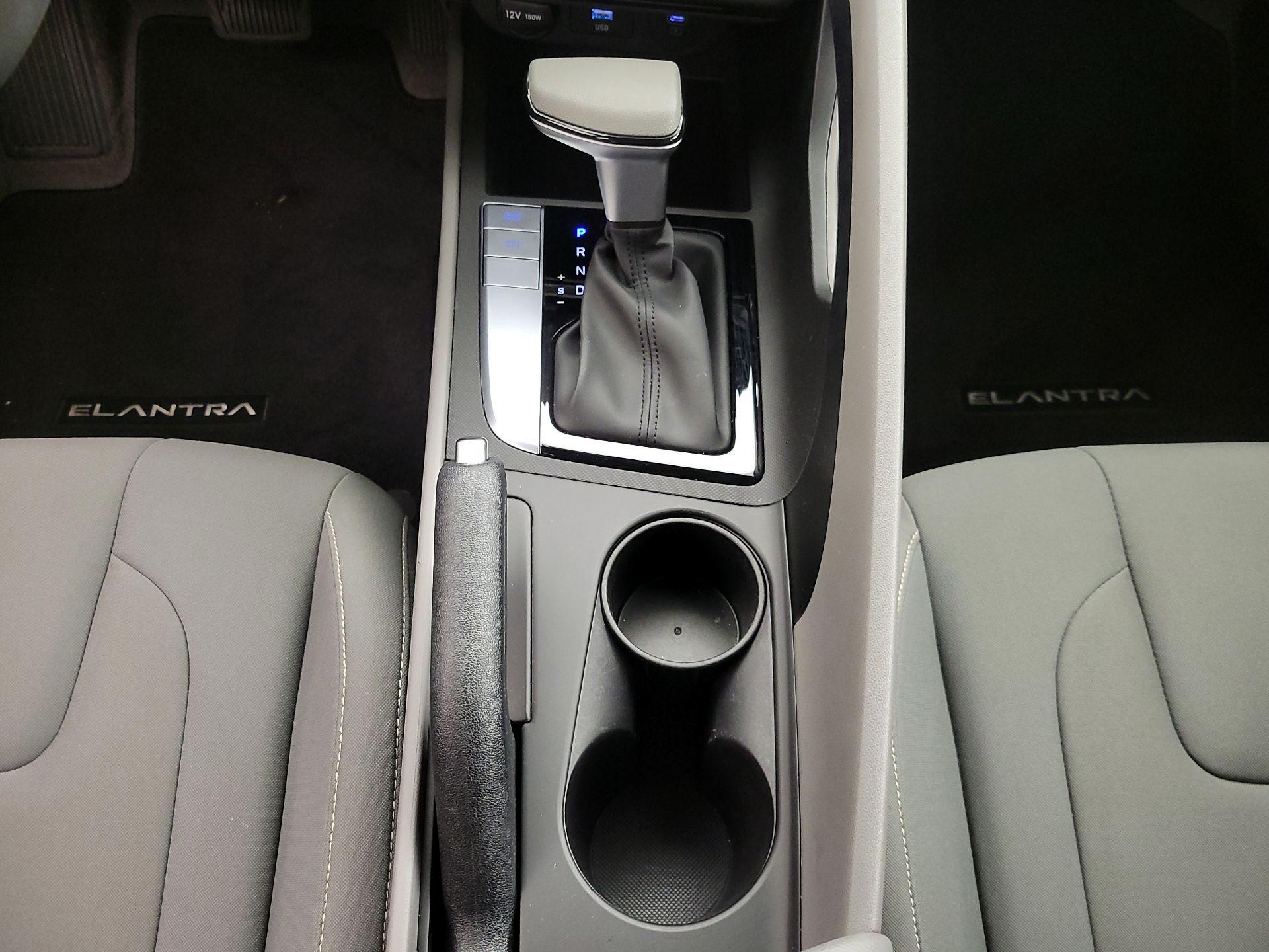 Thumbnail: 2024 Hyundai Elantra - 18