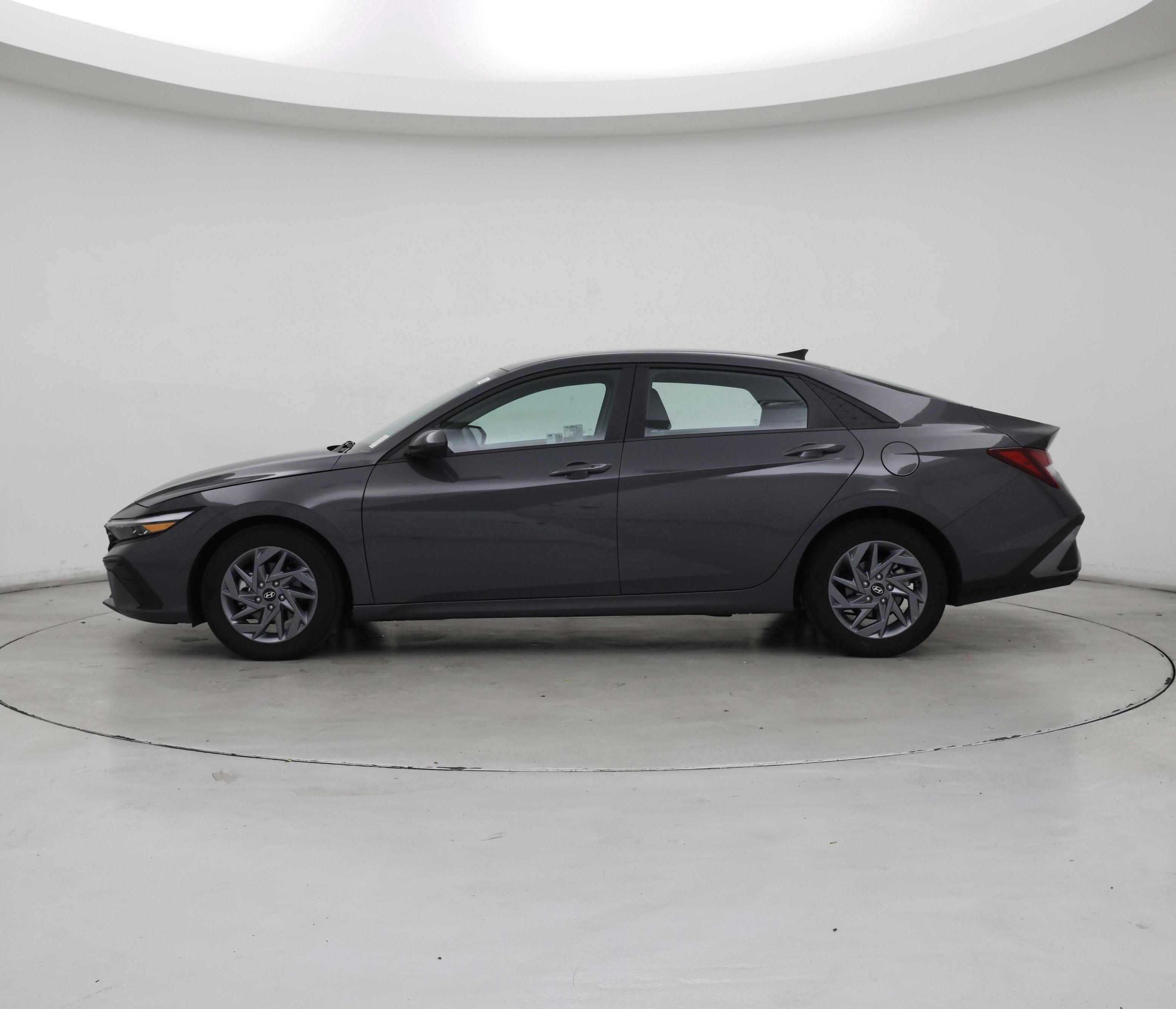 Thumbnail: 2024 Hyundai Elantra - 3