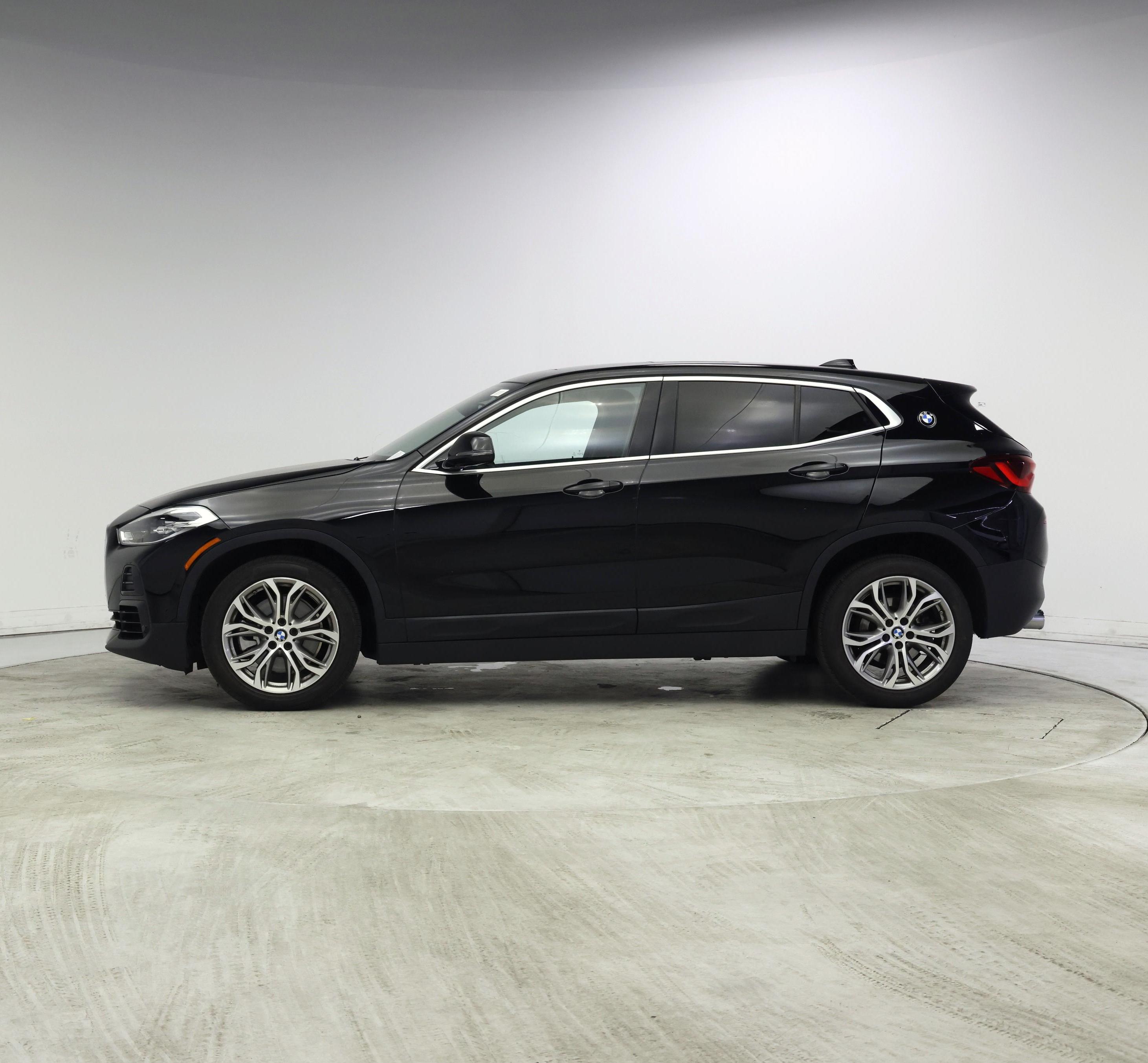 Thumbnail: 2021 BMW X2 - 3