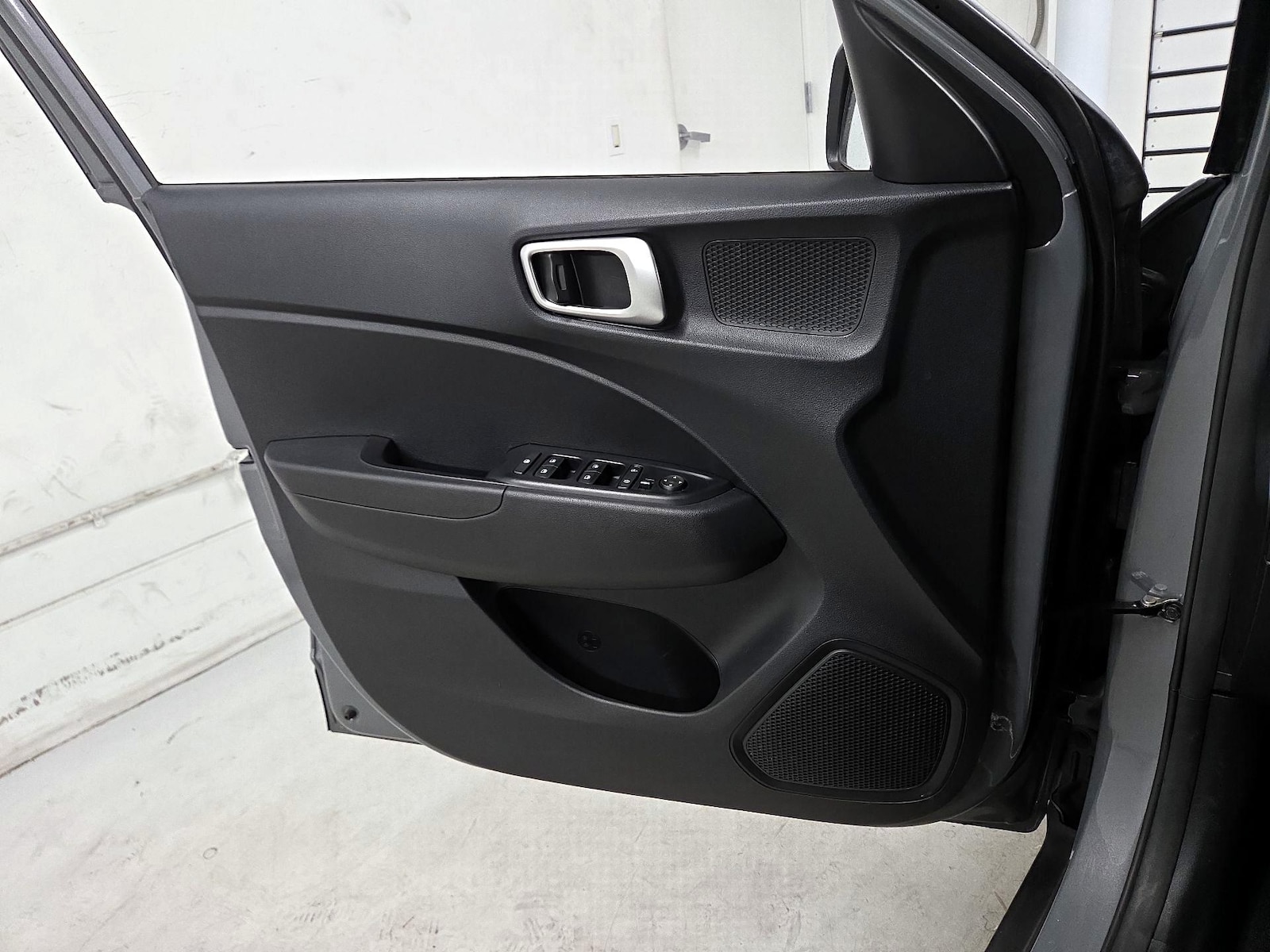 2023 Hyundai Venue SE - Photo 11
