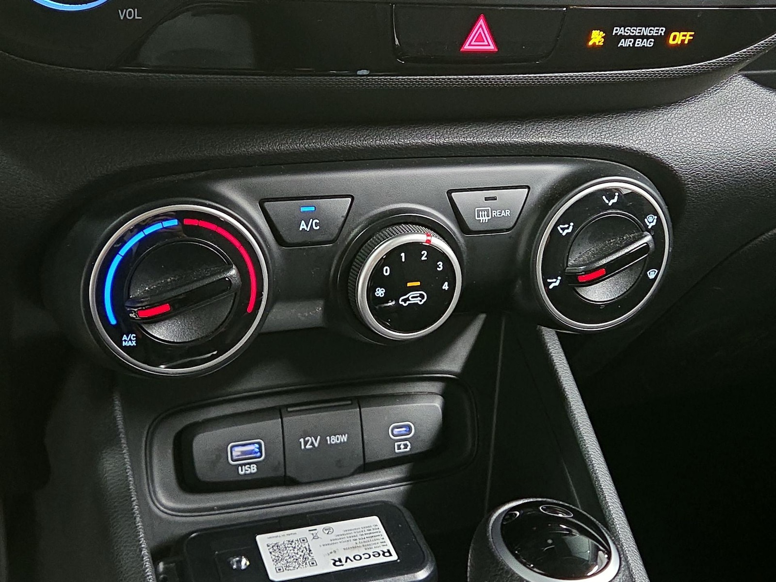 2023 Hyundai Venue SE - Photo 13