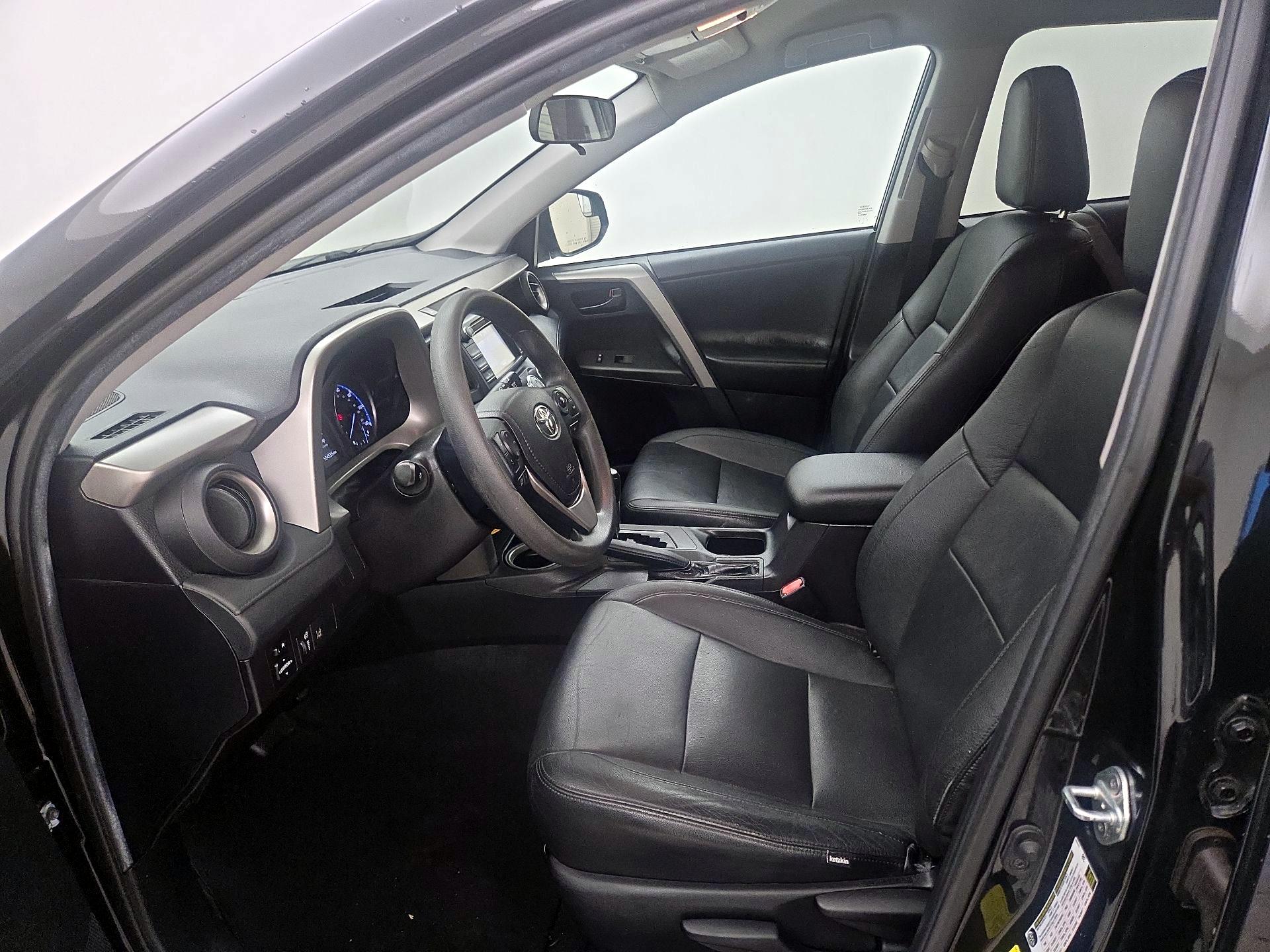 Thumbnail: 2018 Toyota RAV4 - 11