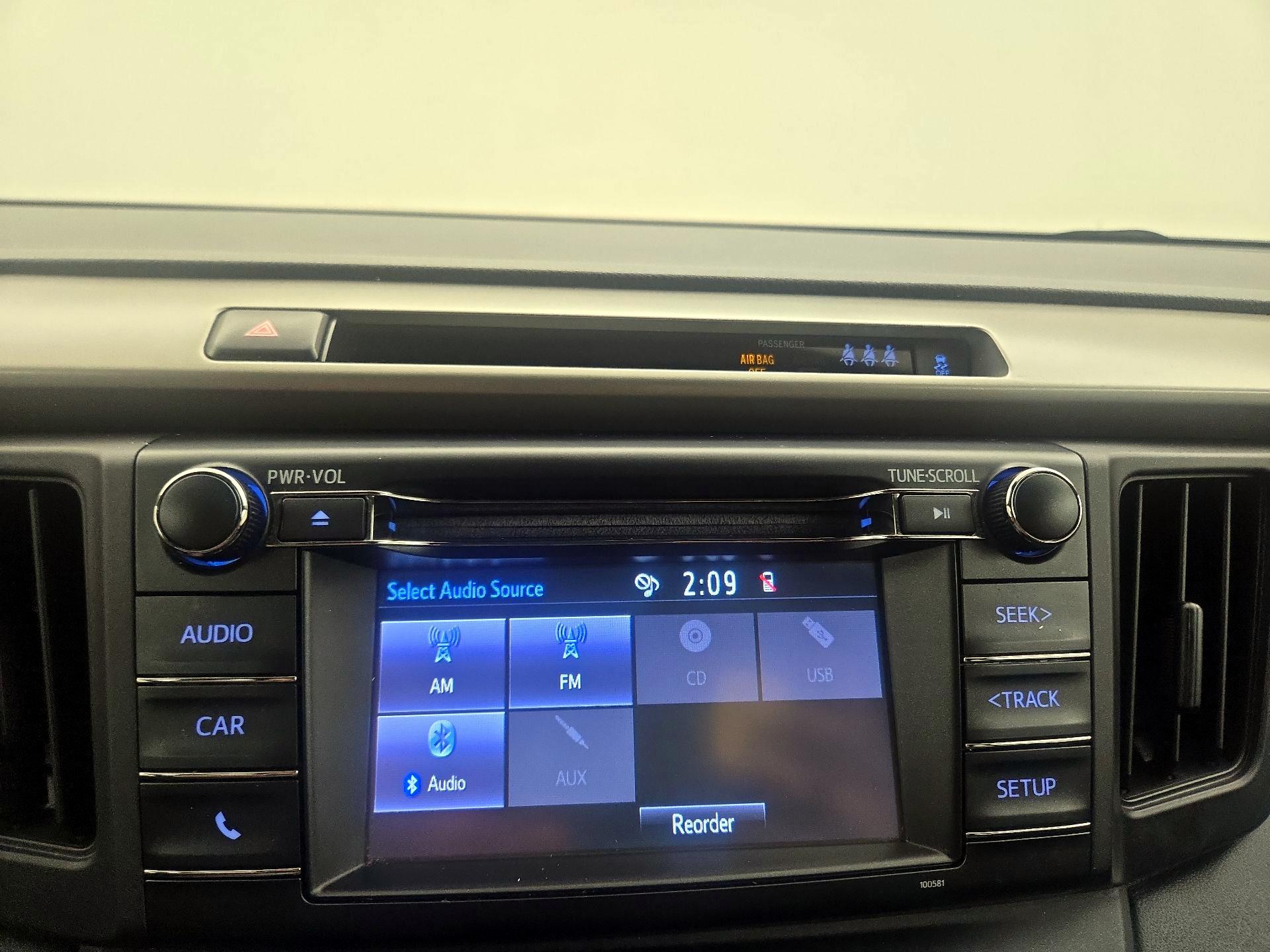 Thumbnail: 2018 Toyota RAV4 - 15