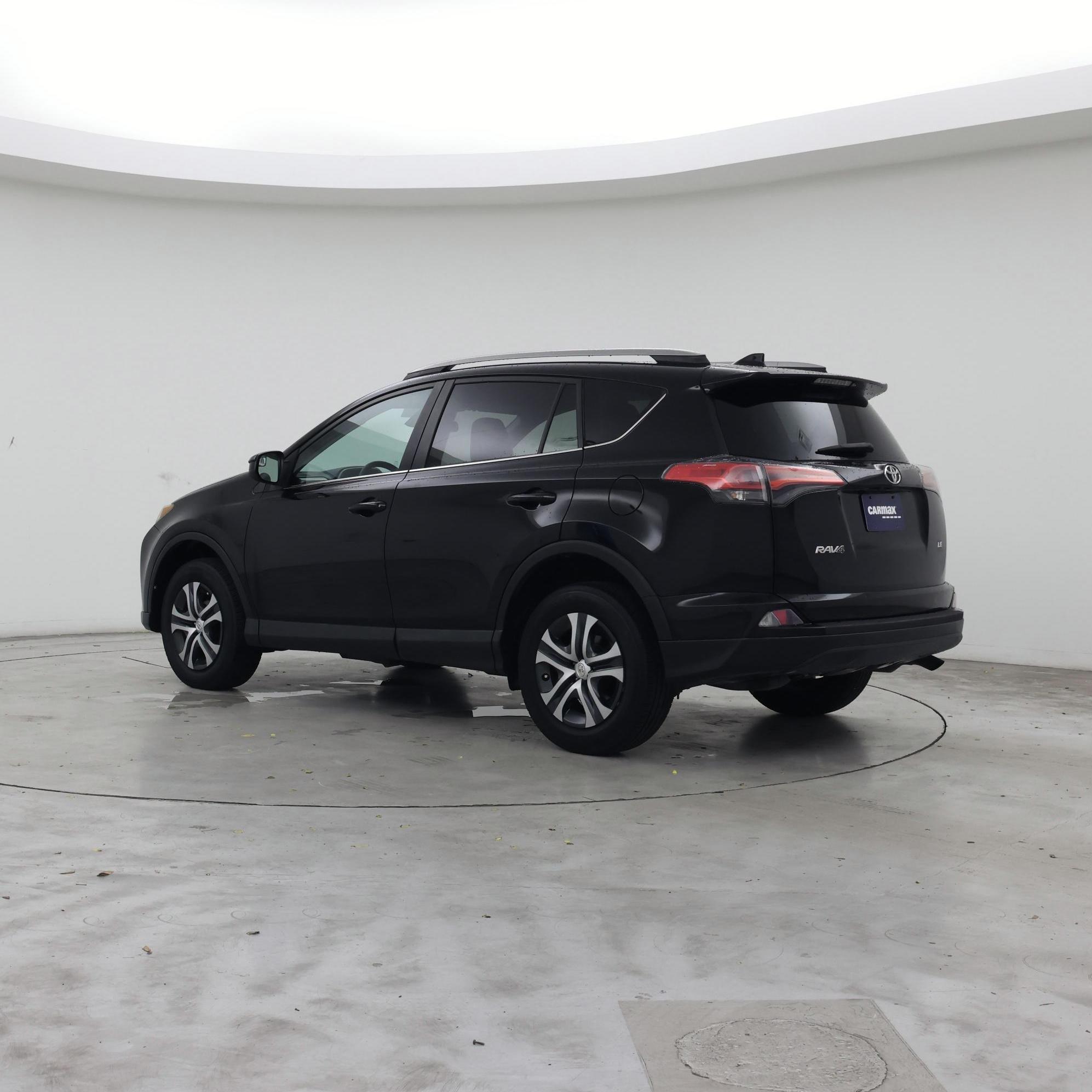 Thumbnail: 2018 Toyota RAV4 - 2