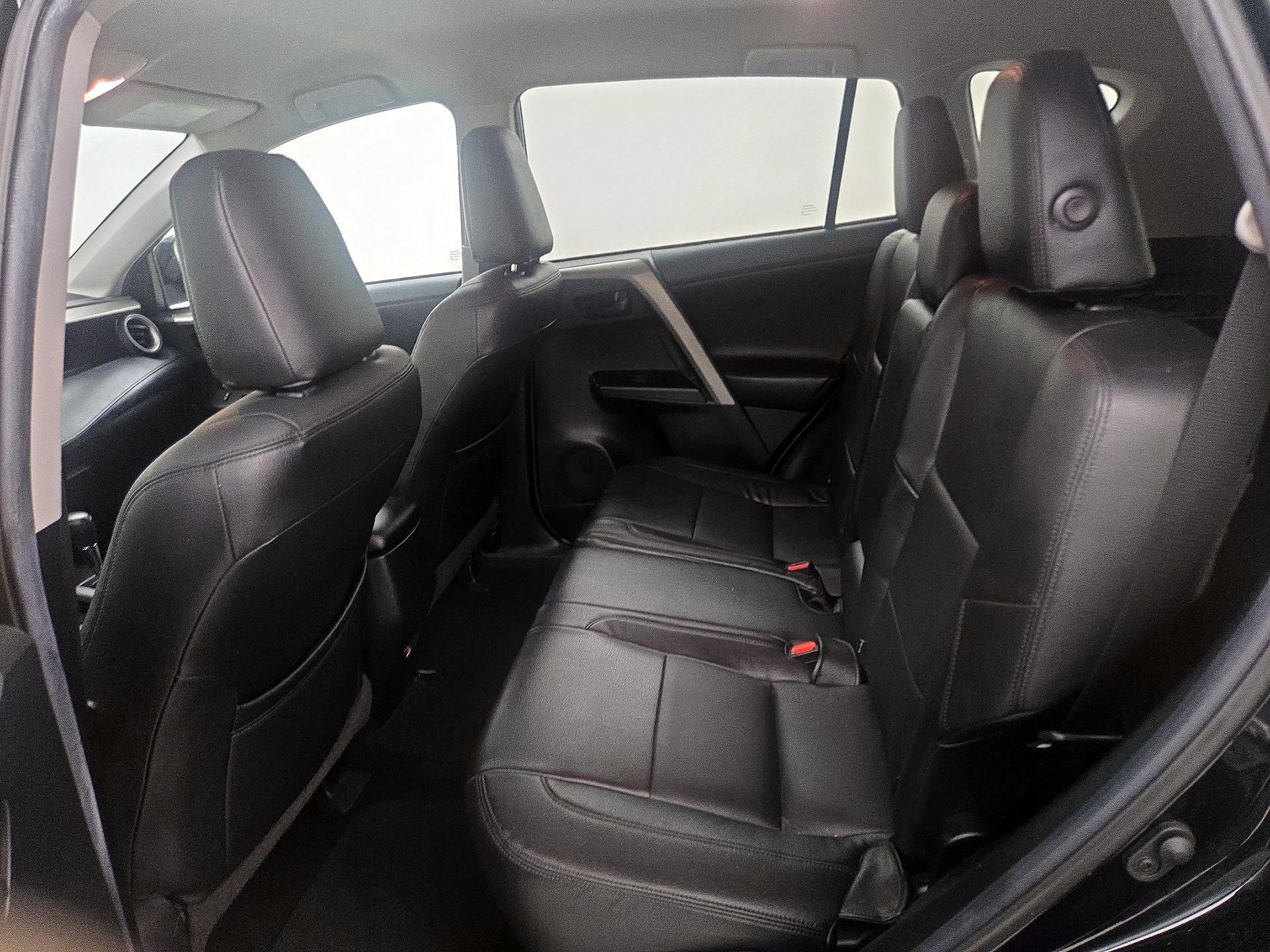 Thumbnail: 2018 Toyota RAV4 - 19