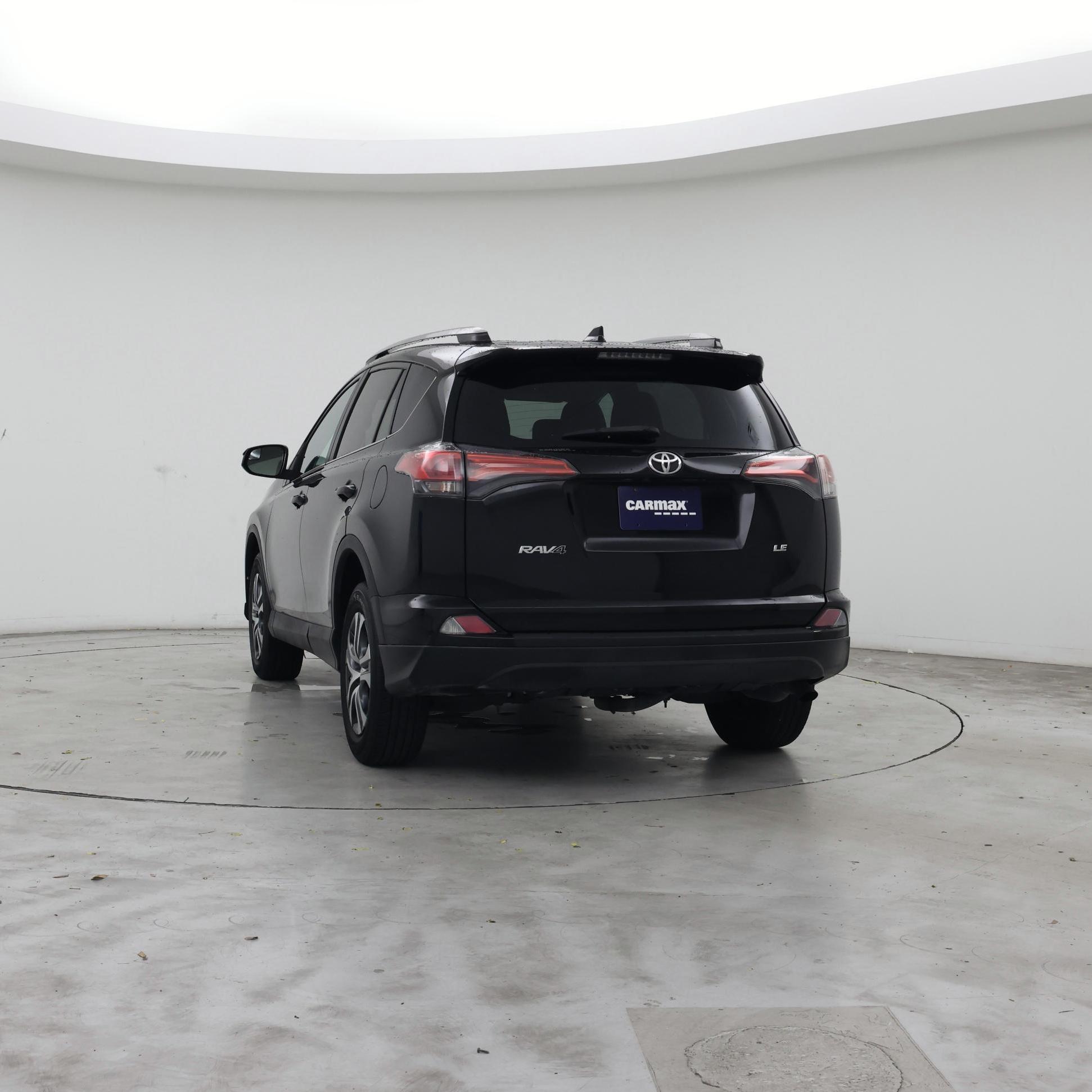 Thumbnail: 2018 Toyota RAV4 - 6