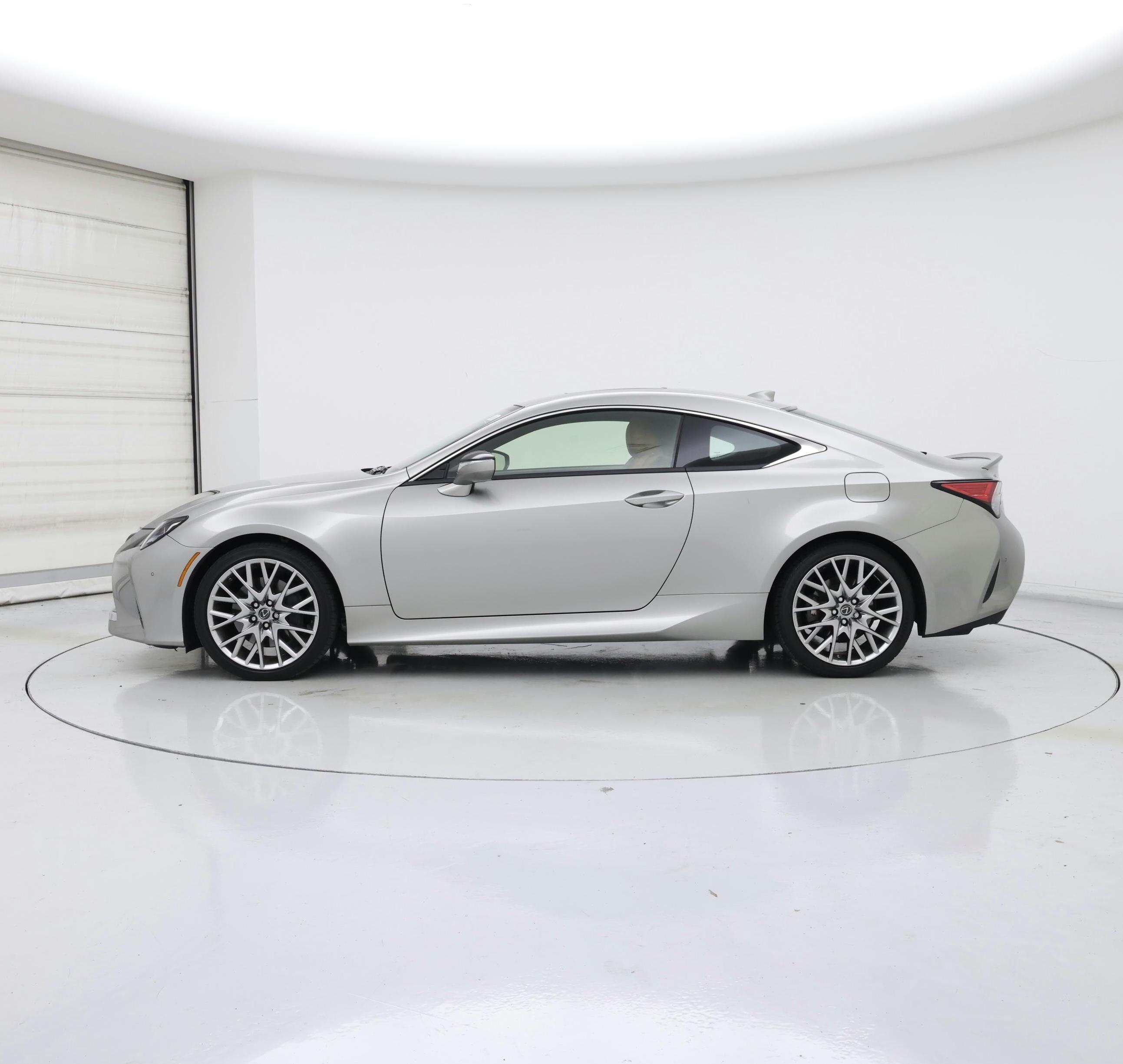 Thumbnail: 2019 Lexus RC - 3