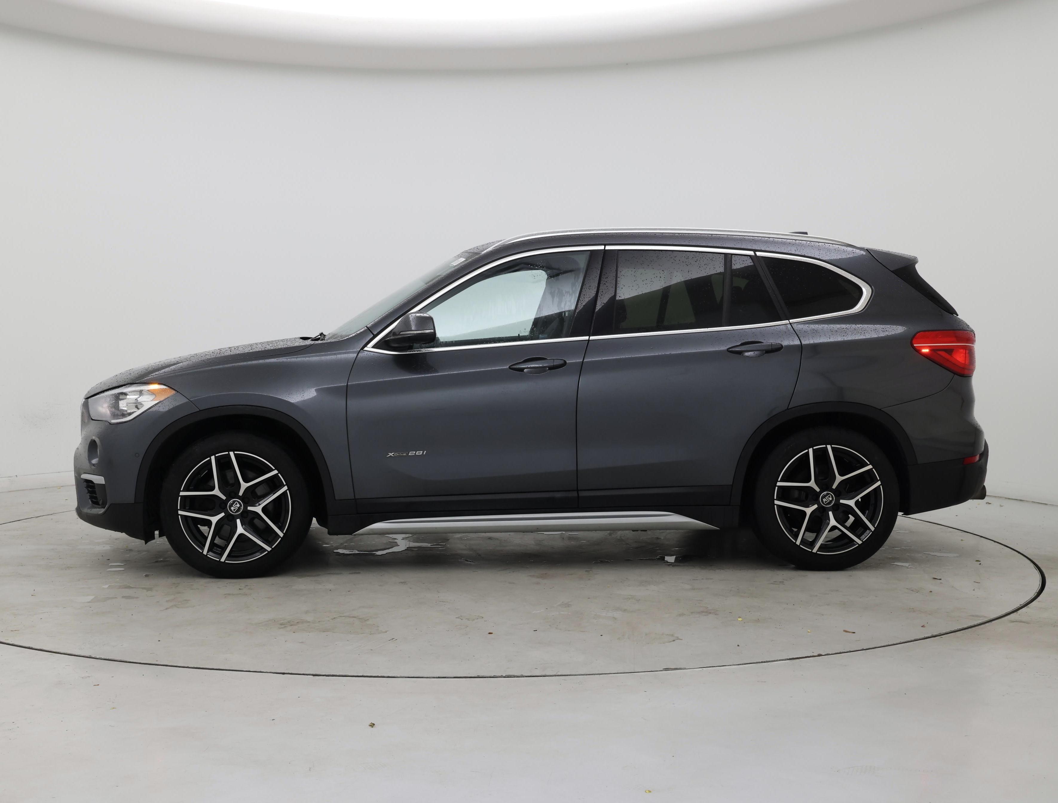 Thumbnail: 2017 BMW X1 - 3