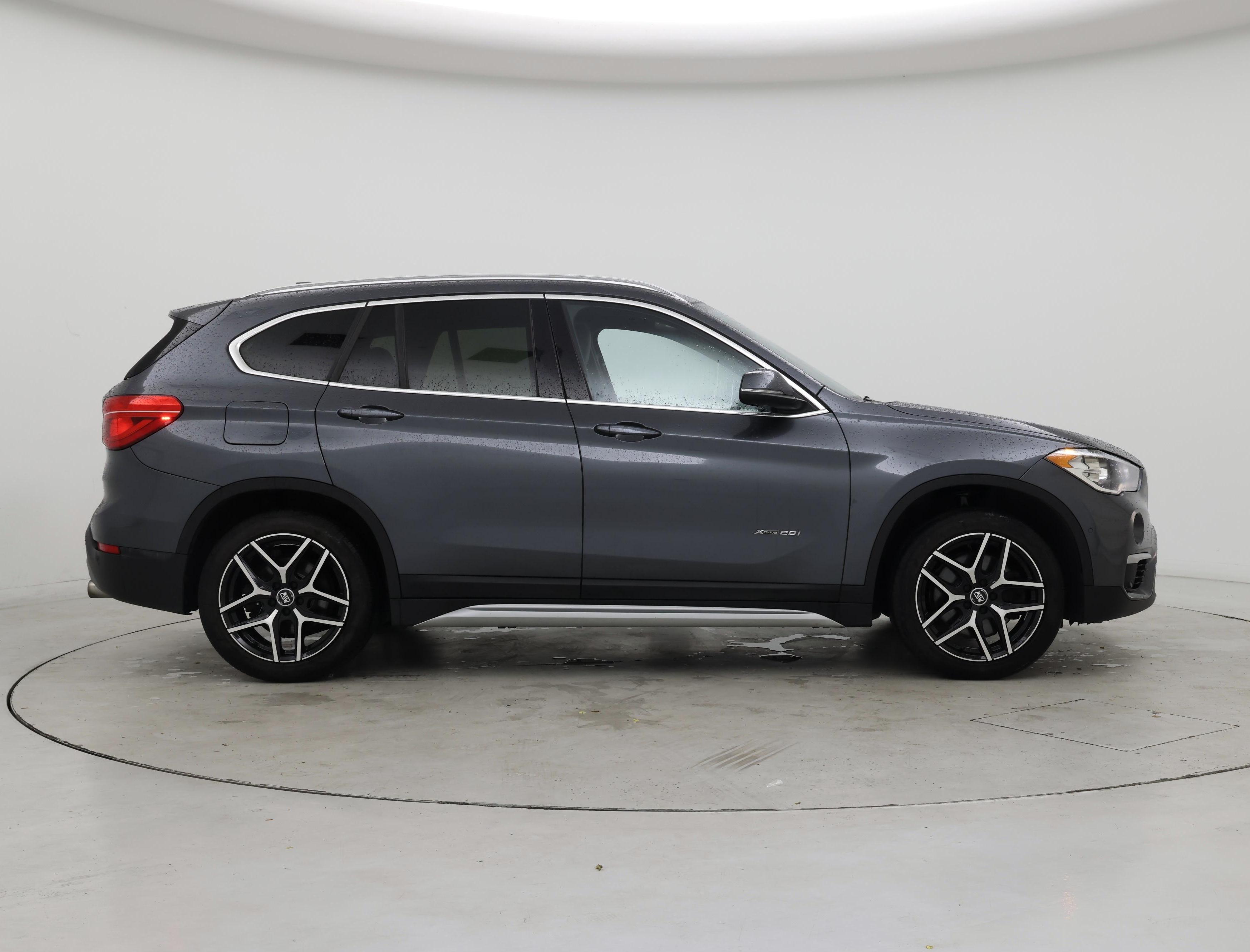 Thumbnail: 2017 BMW X1 - 7