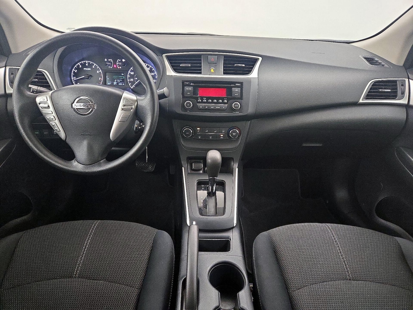 2017 Nissan Sentra S - Photo 10