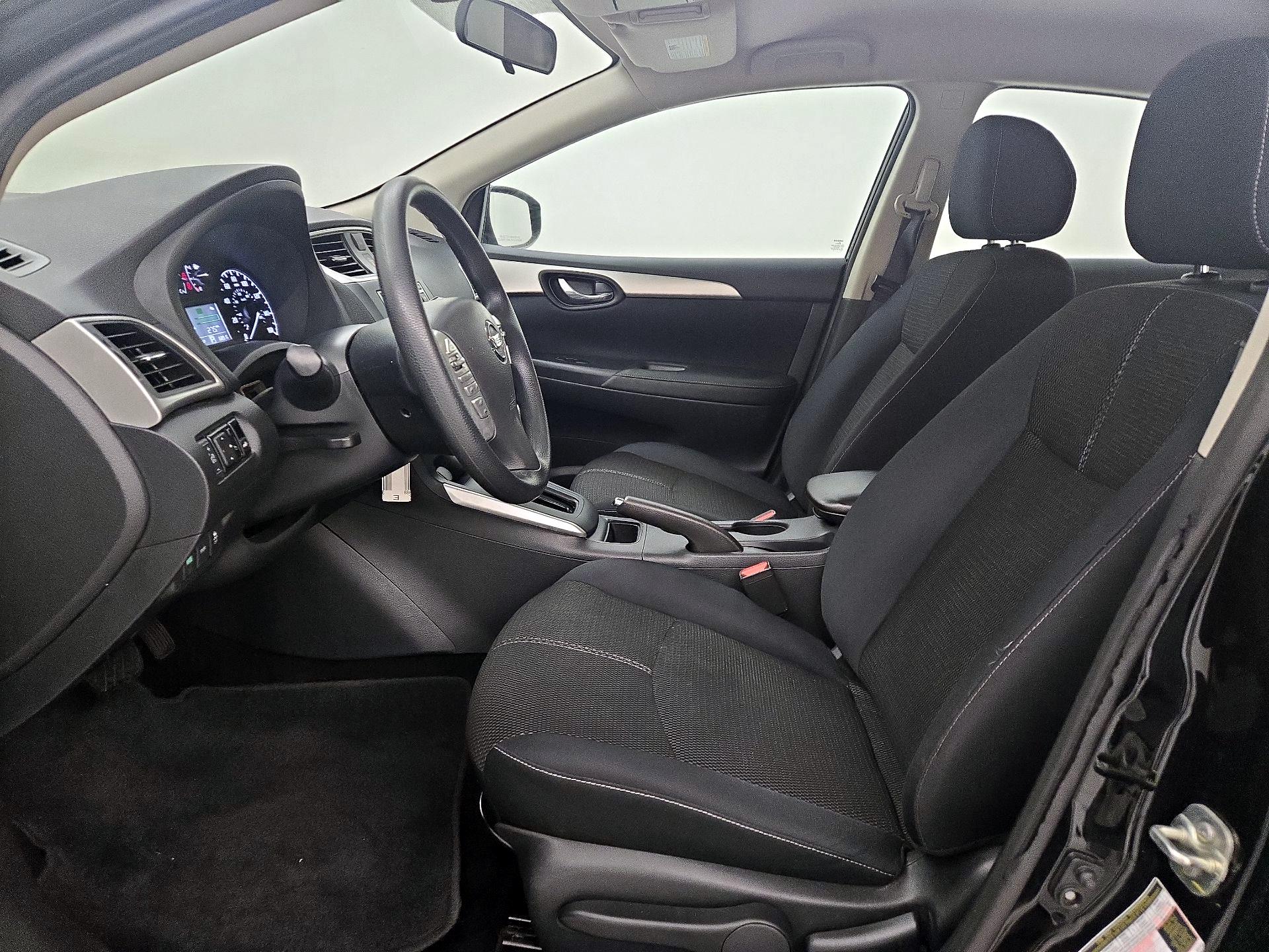 Thumbnail: 2017 Nissan Sentra - 11