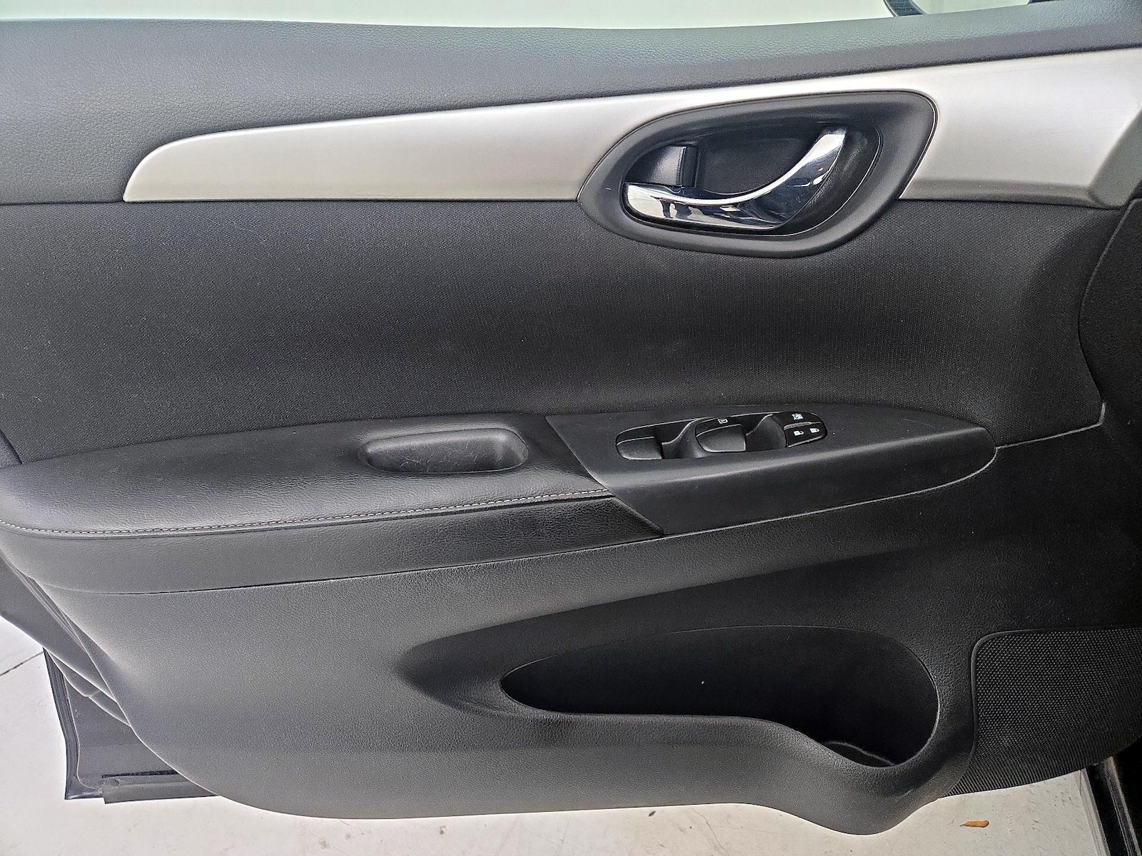 2017 Nissan Sentra S - Photo 13