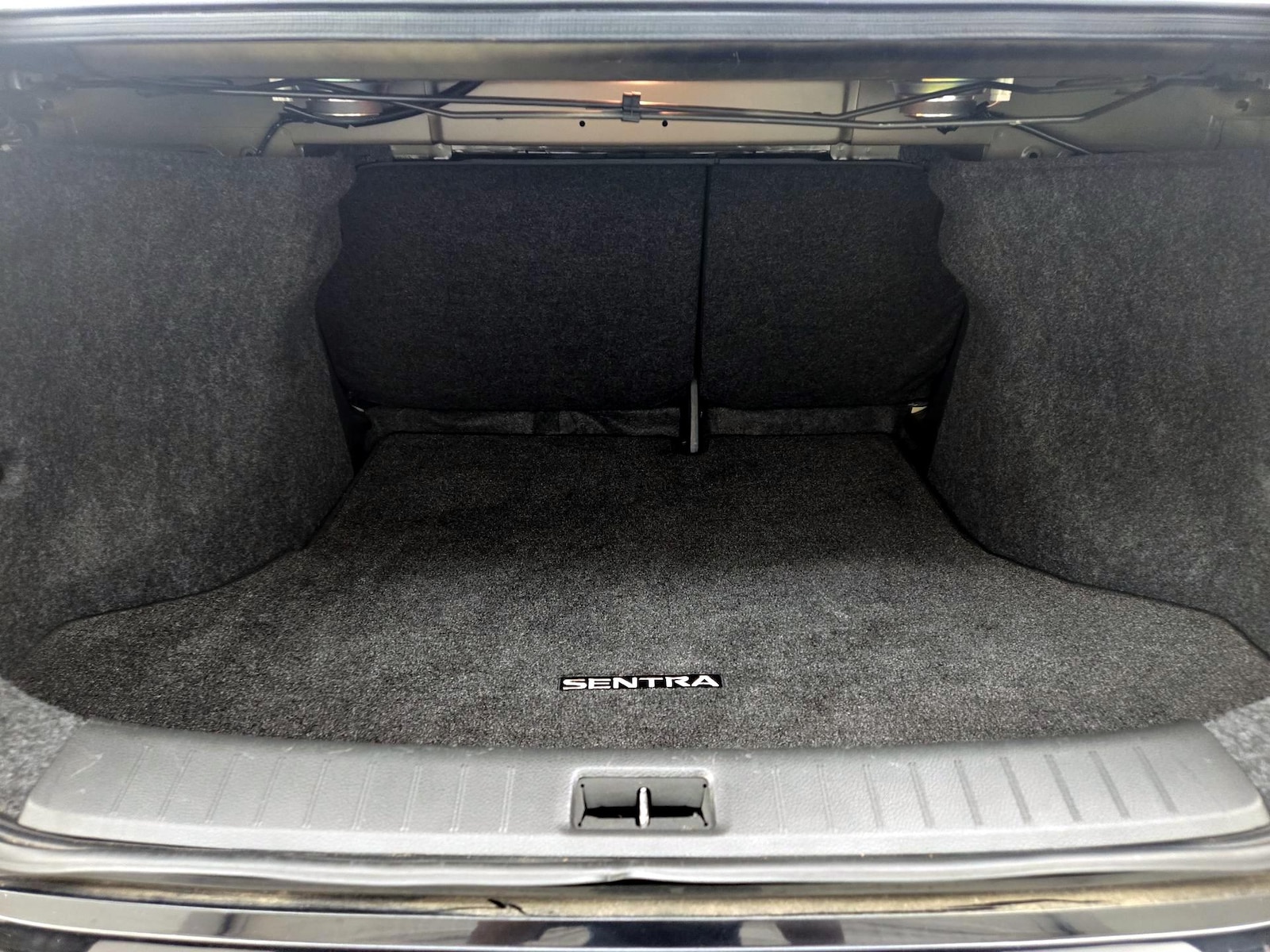 2017 Nissan Sentra S - Photo 20