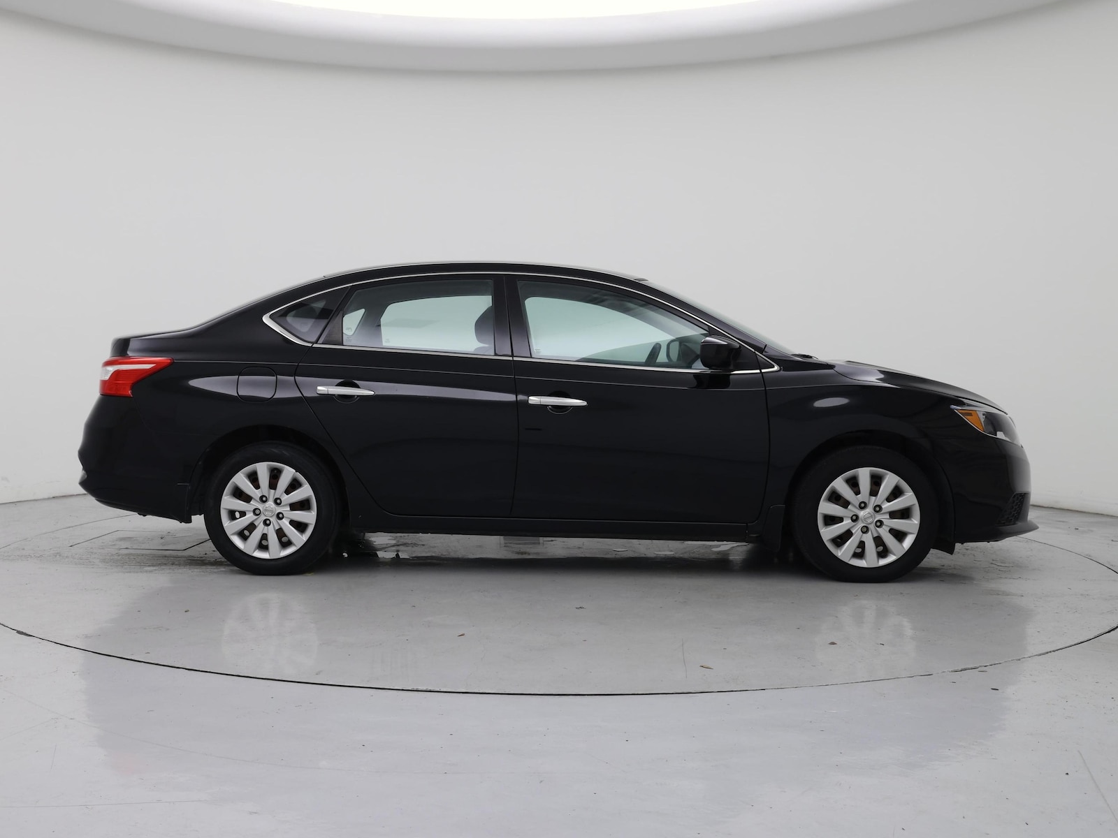 2017 Nissan Sentra S - Photo 8