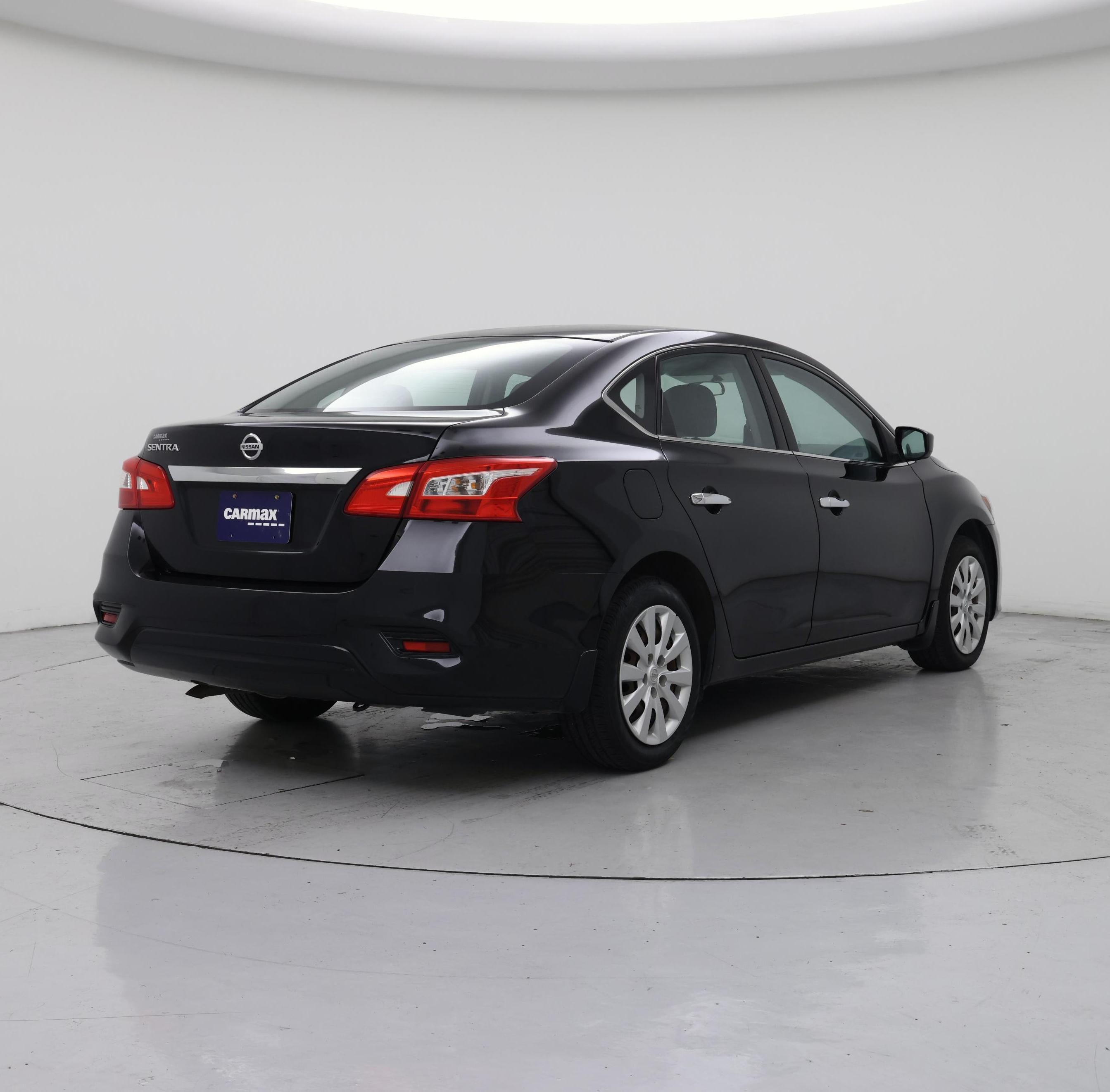 Thumbnail: 2017 Nissan Sentra - 8