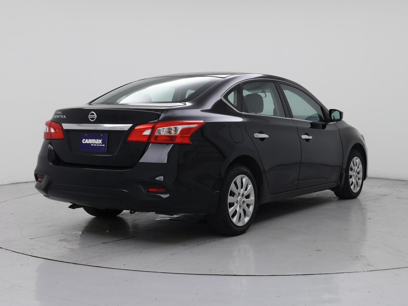 2017 Nissan Sentra S - Photo 9