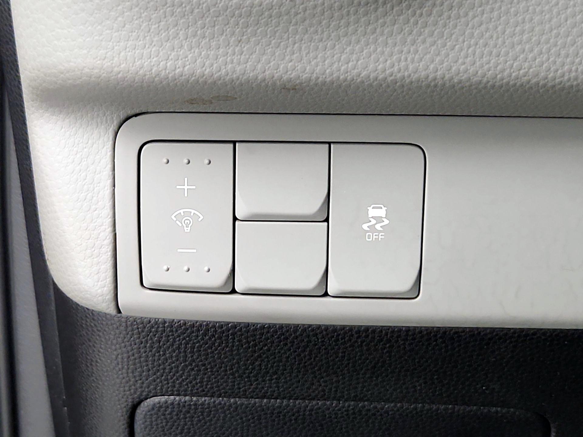 Thumbnail: 2015 Kia Soul - 13
